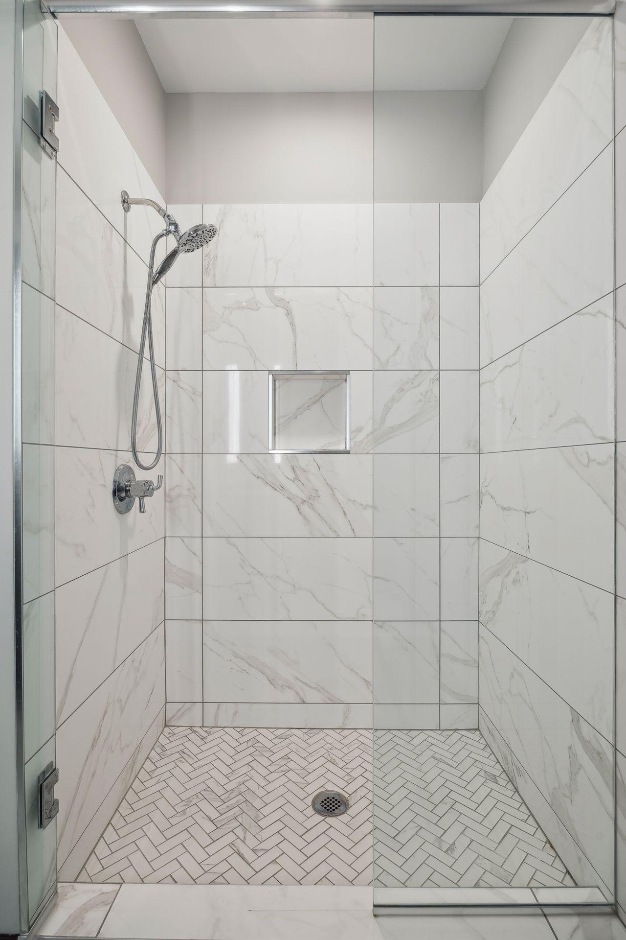 253 Lake Street E Unit: 206