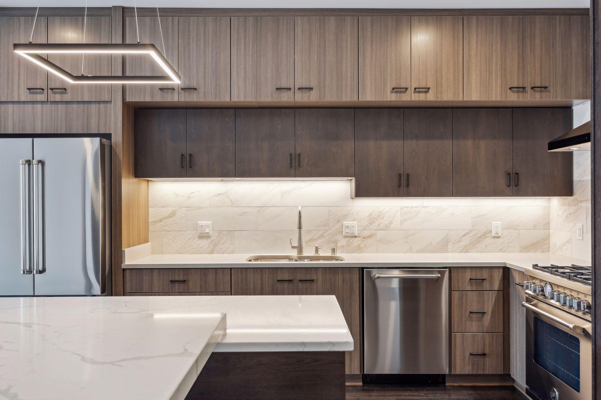 253 Lake Street E Unit: 206