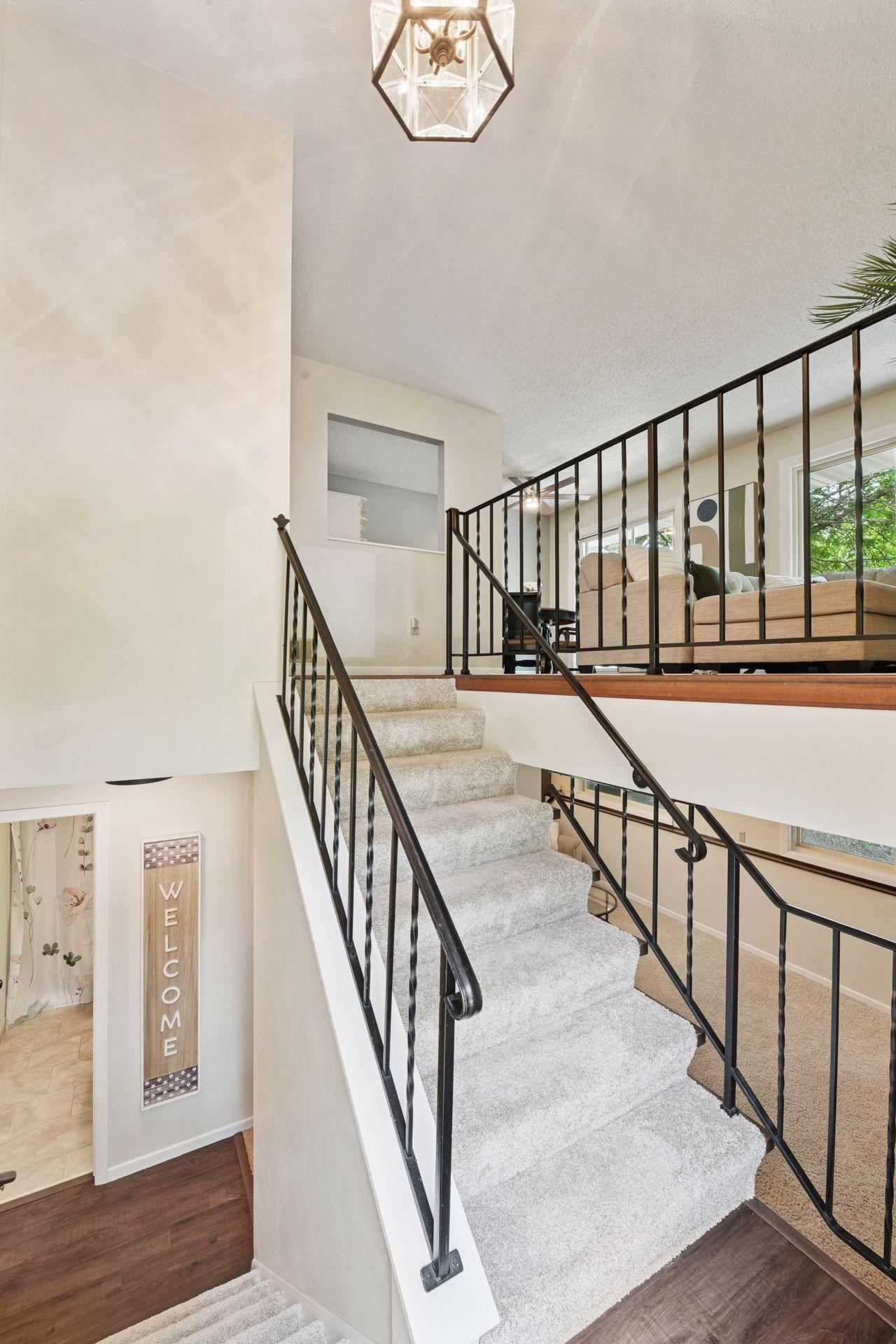 1042 Pontiac Lane