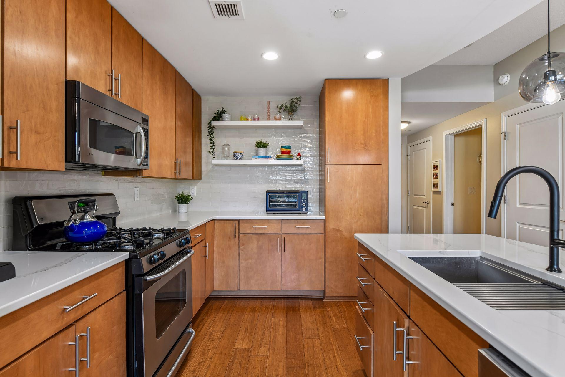 100 3rd Avenue S Unit: 606