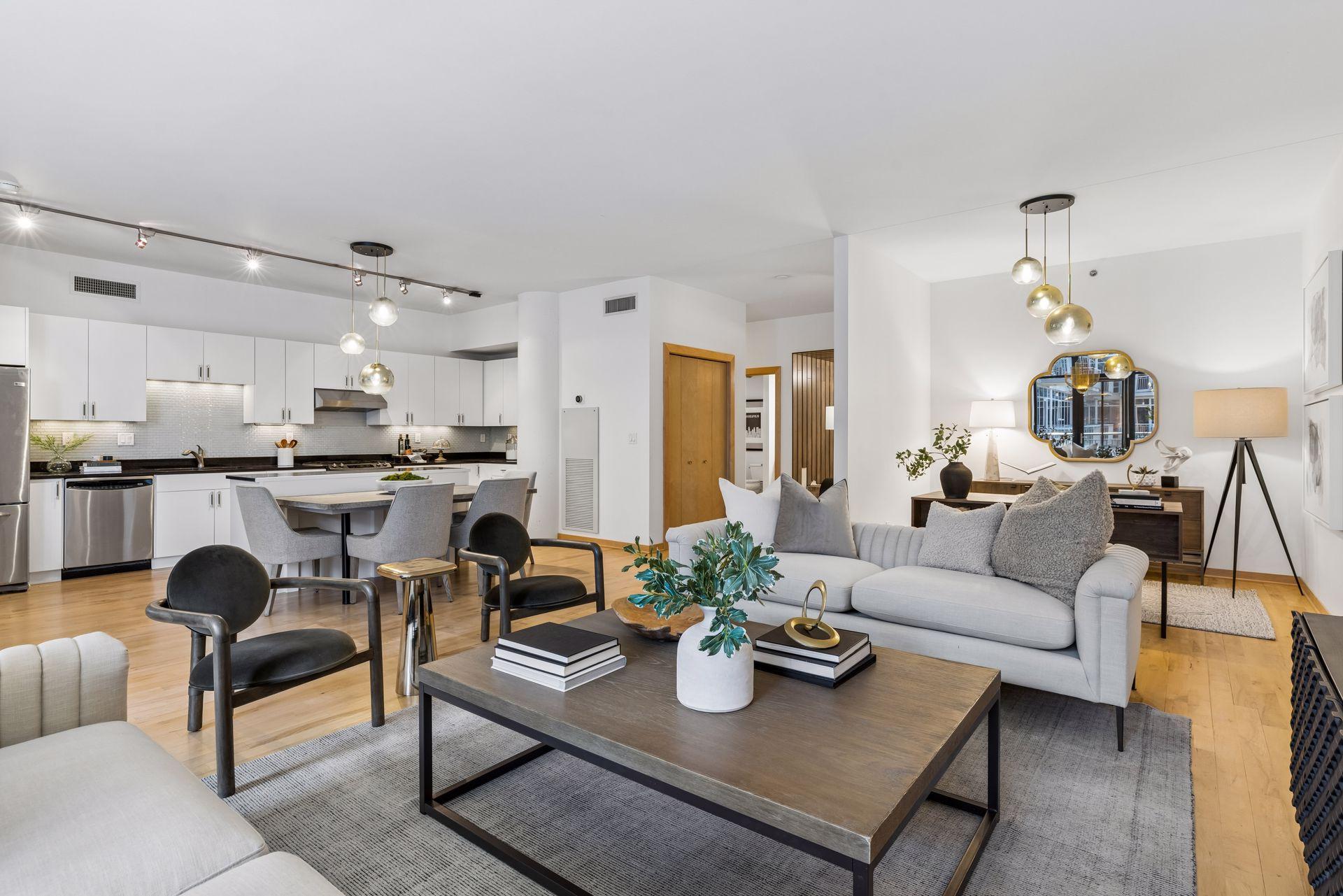 215 10th Avenue S Unit: 411