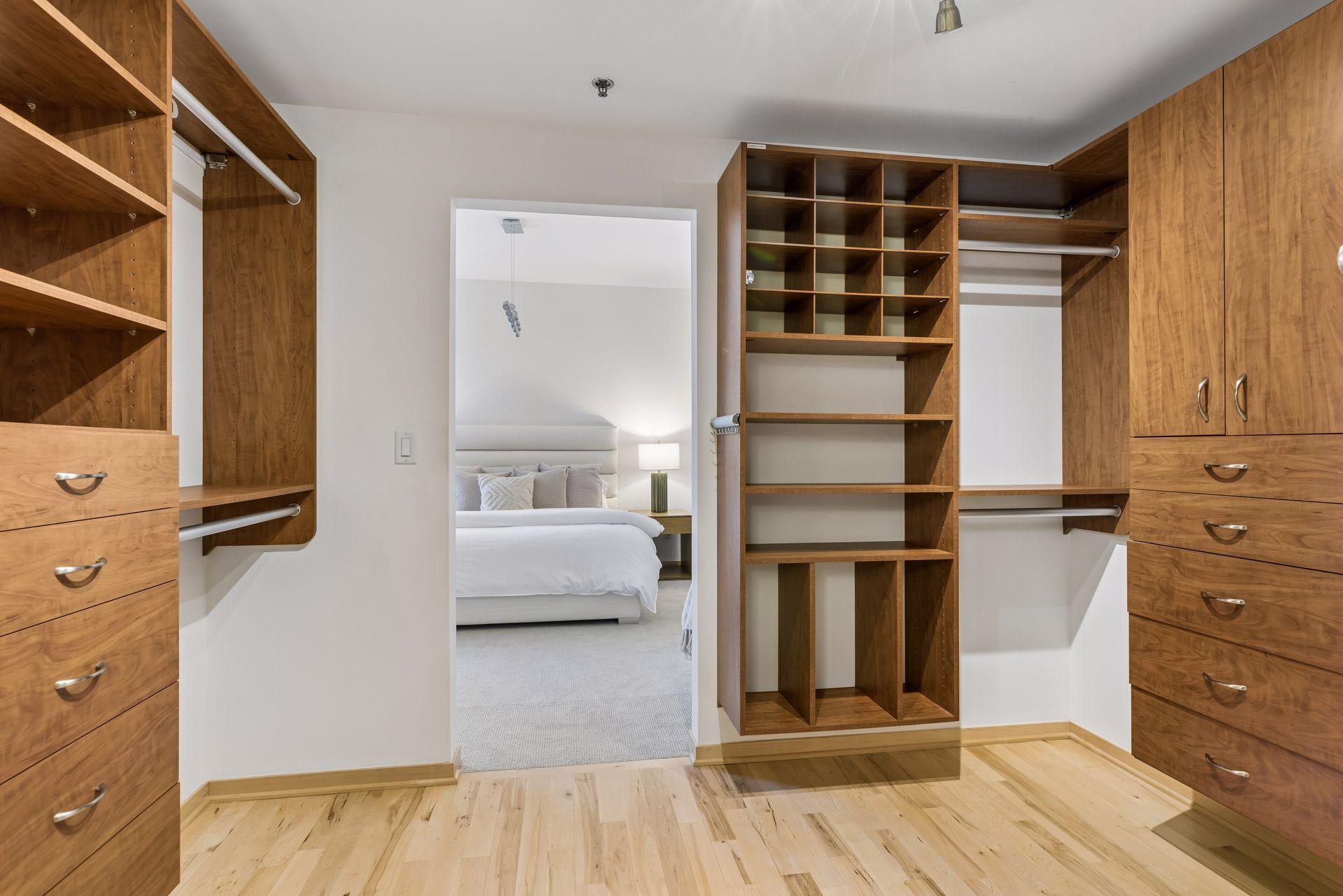 215 10th Avenue S Unit: 411