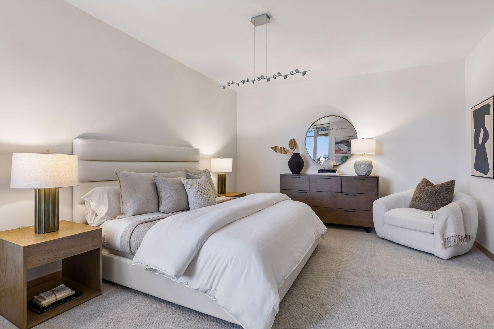 215 10th Avenue S Unit: 411