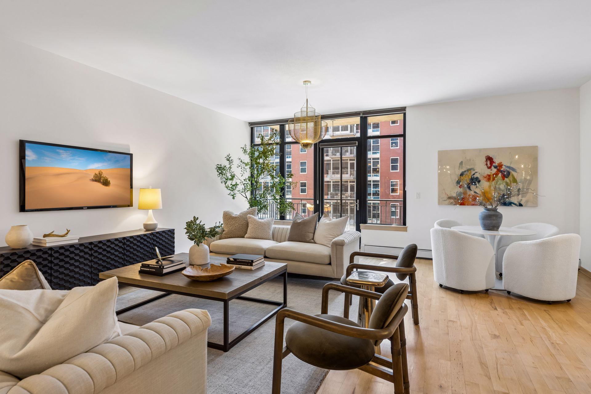 215 10th Avenue S Unit: 411