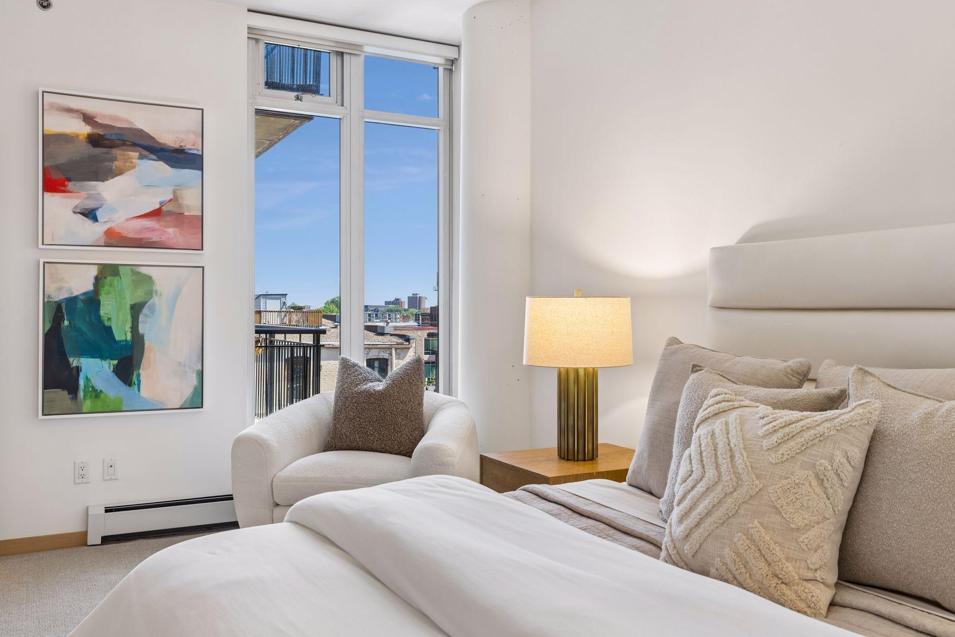 215 10th Avenue S Unit: 411