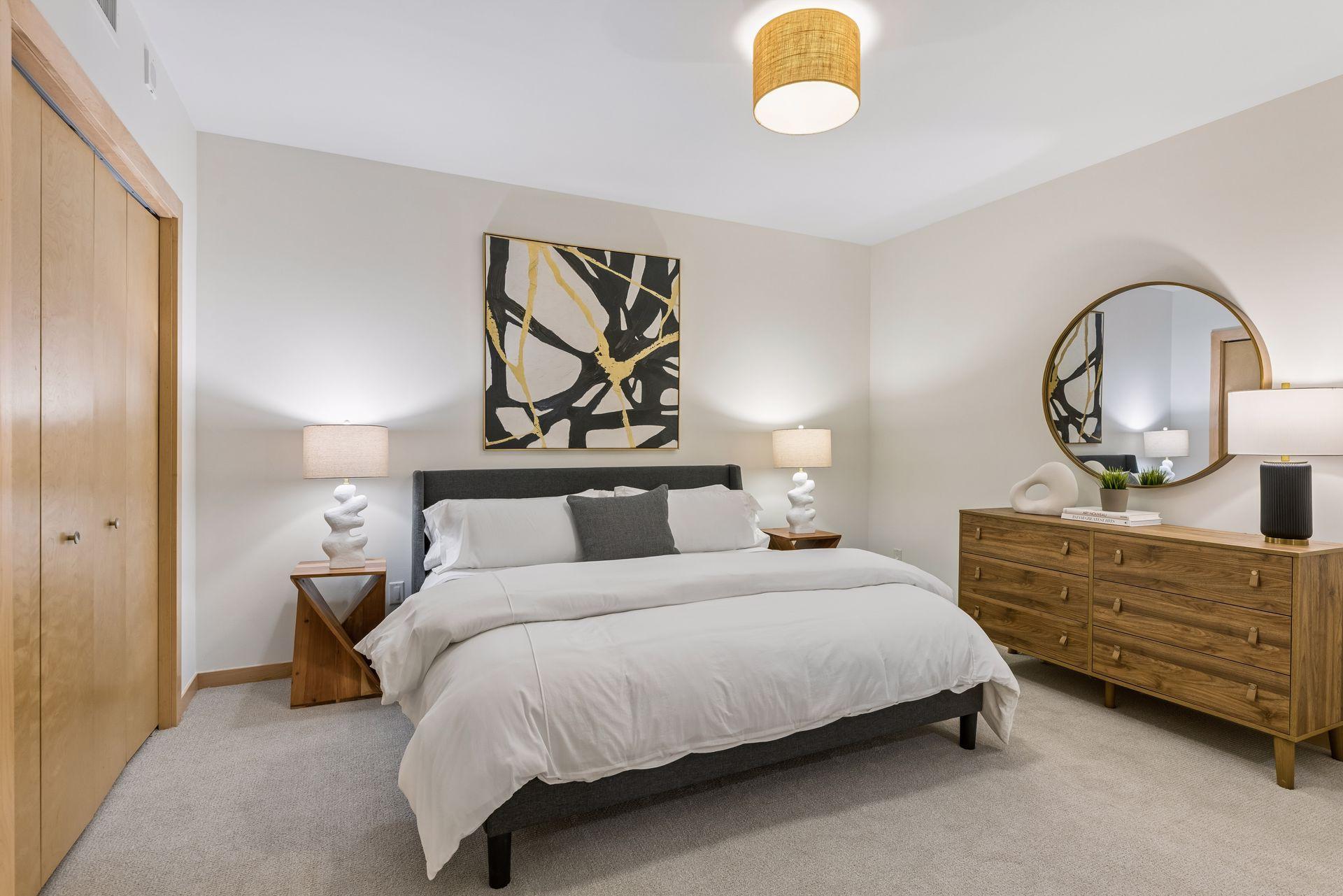 215 10th Avenue S Unit: 411