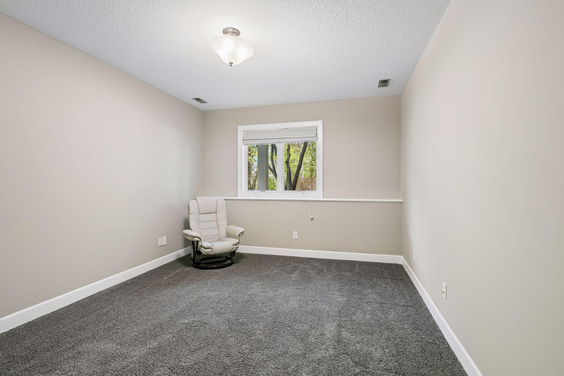 4610 Bluebell Trail N