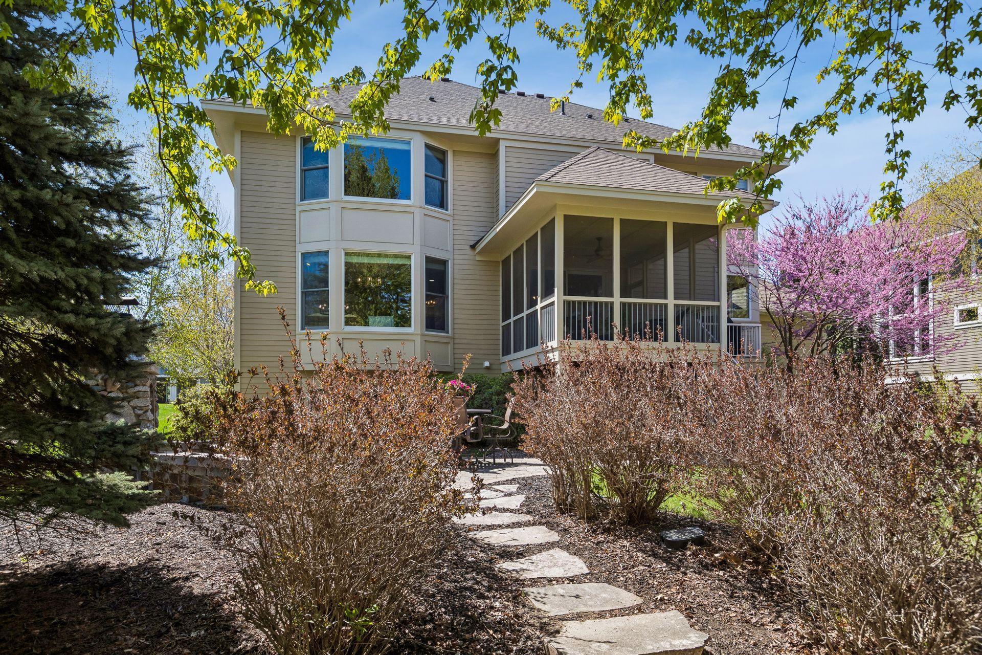 4610 Bluebell Trail N