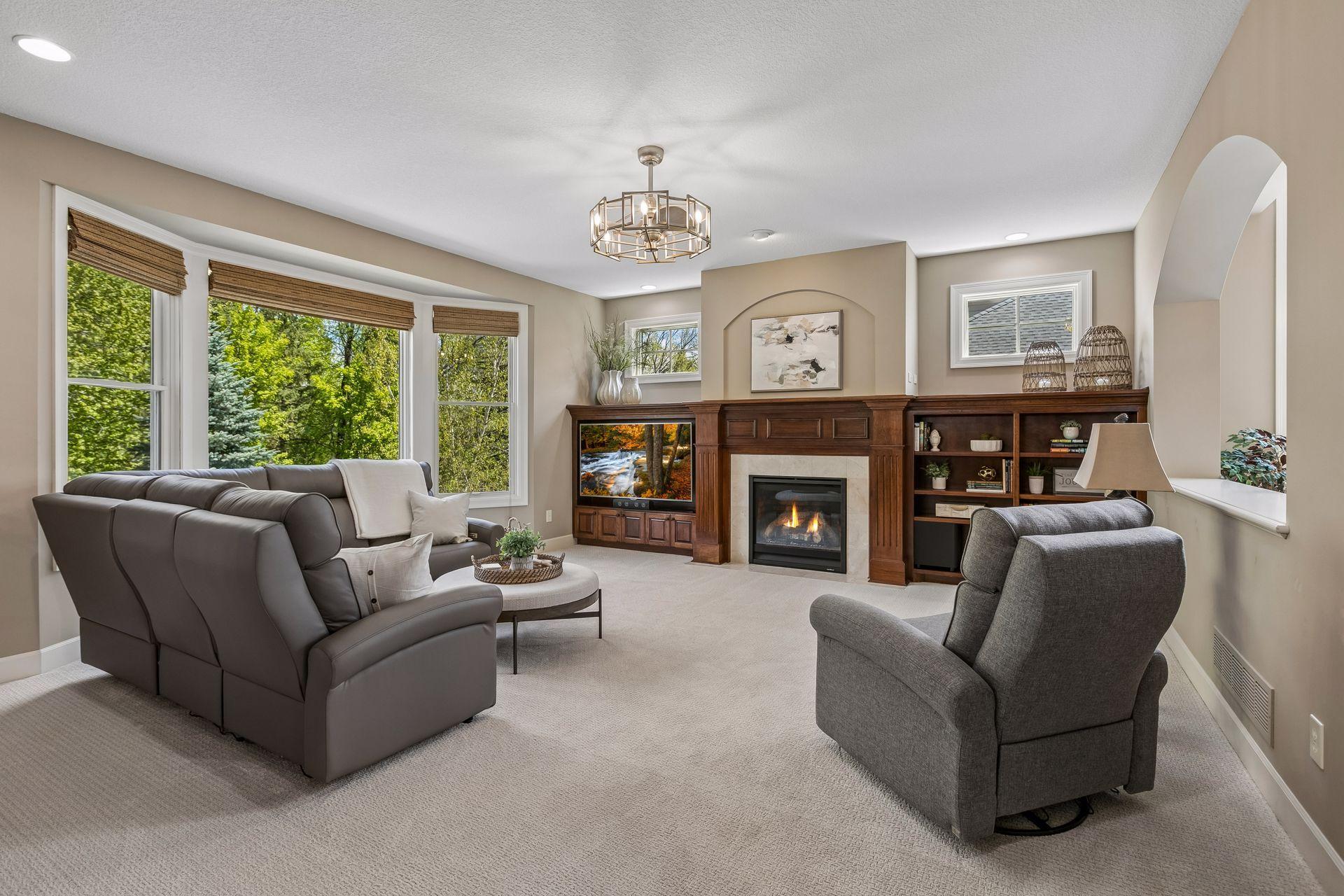4610 Bluebell Trail N