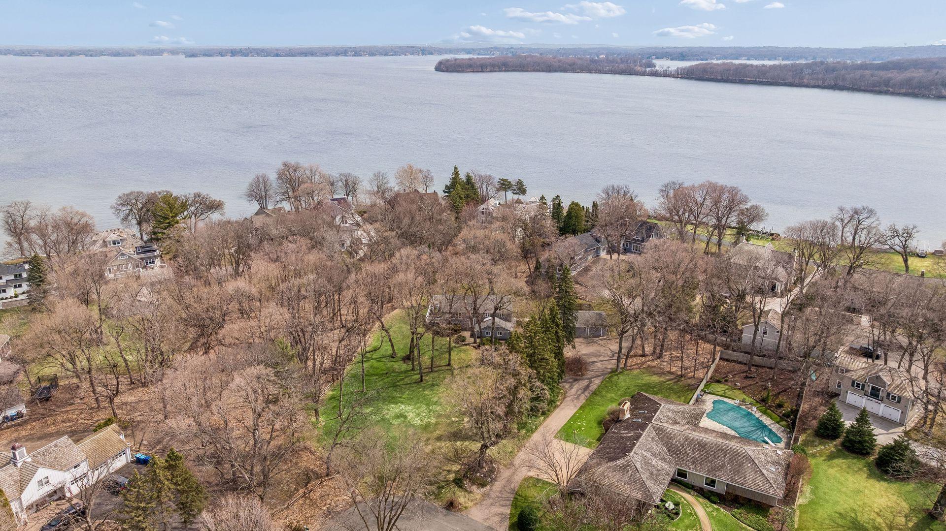 21XX Huntington Point Road E