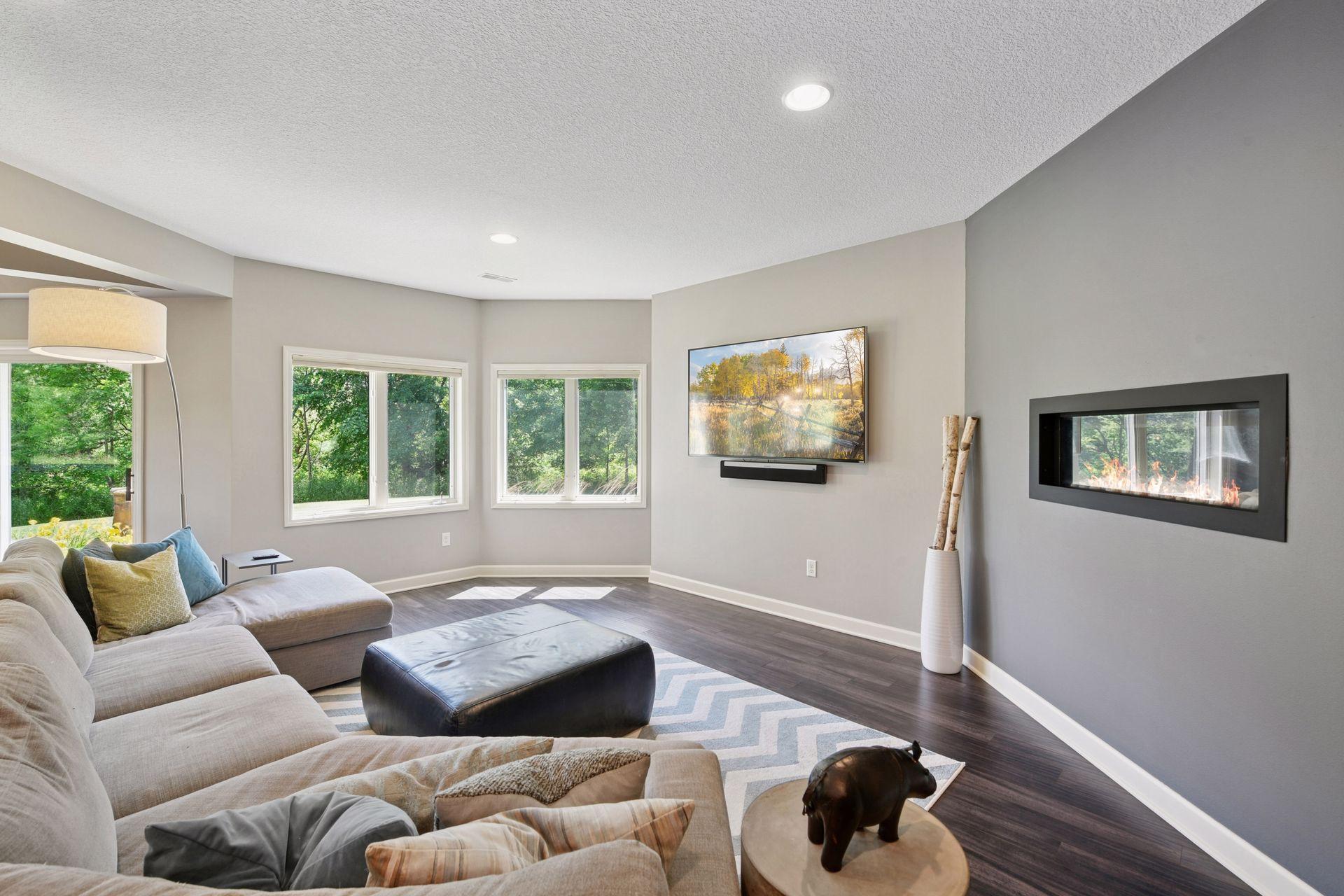 6160 Ithaca Lane N