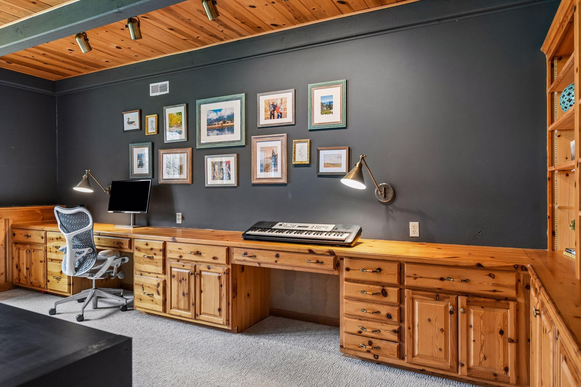 1815 Meadowwoods Trail