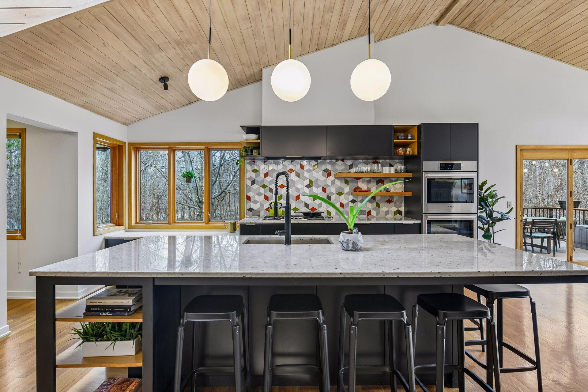 1815 Meadowwoods Trail