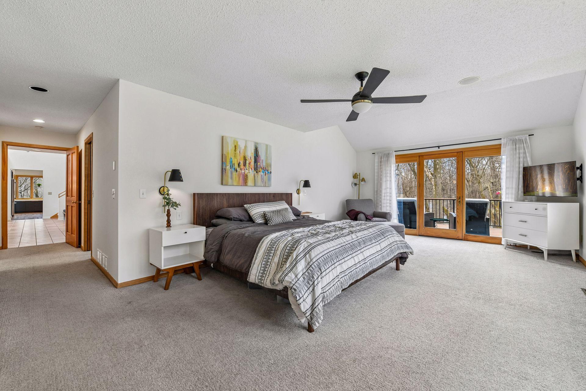 1815 Meadowwoods Trail