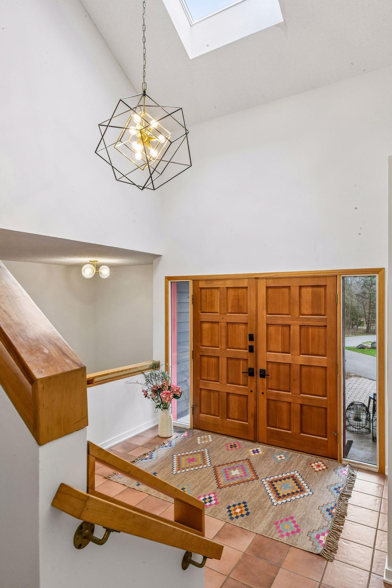 1815 Meadowwoods Trail