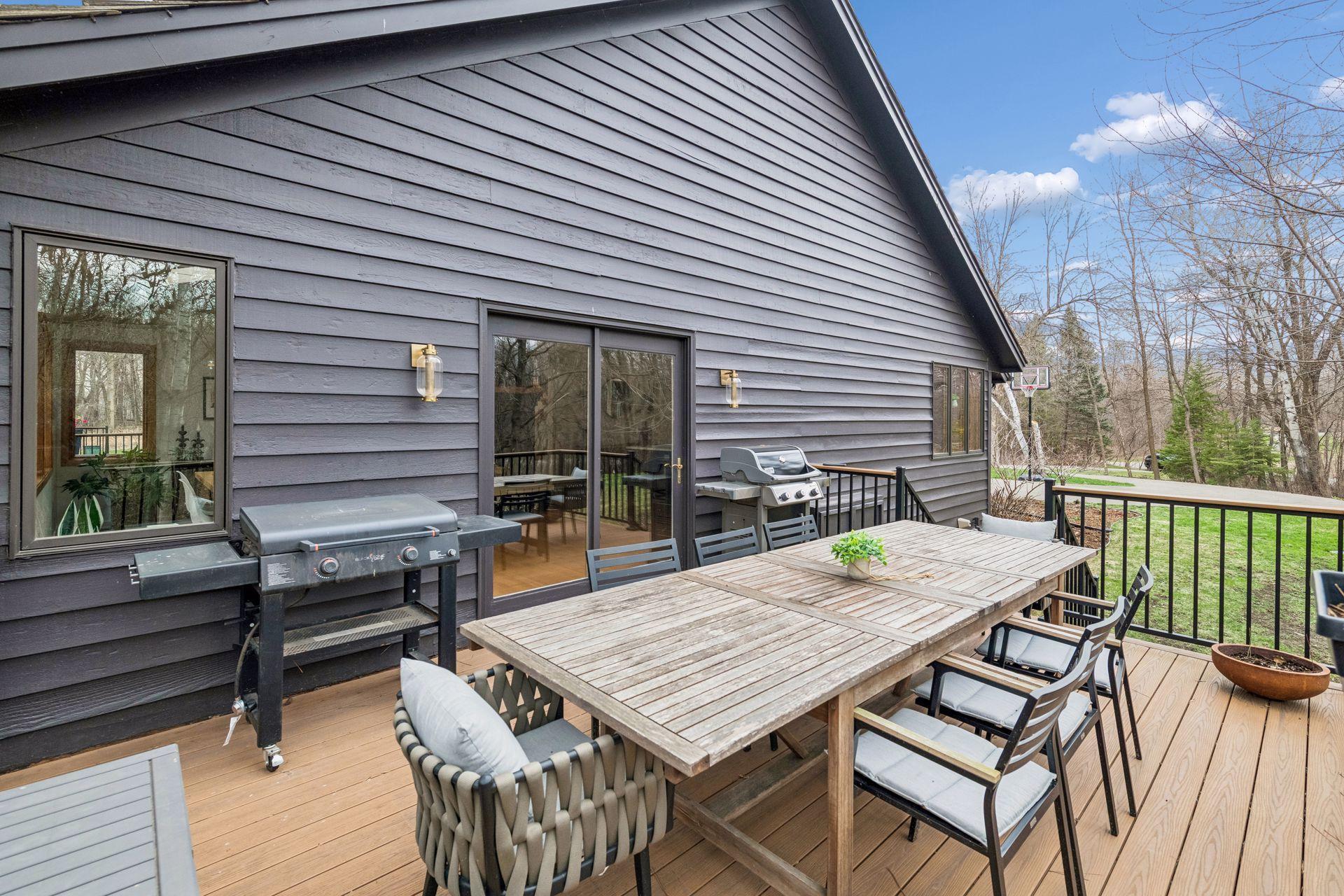 1815 Meadowwoods Trail