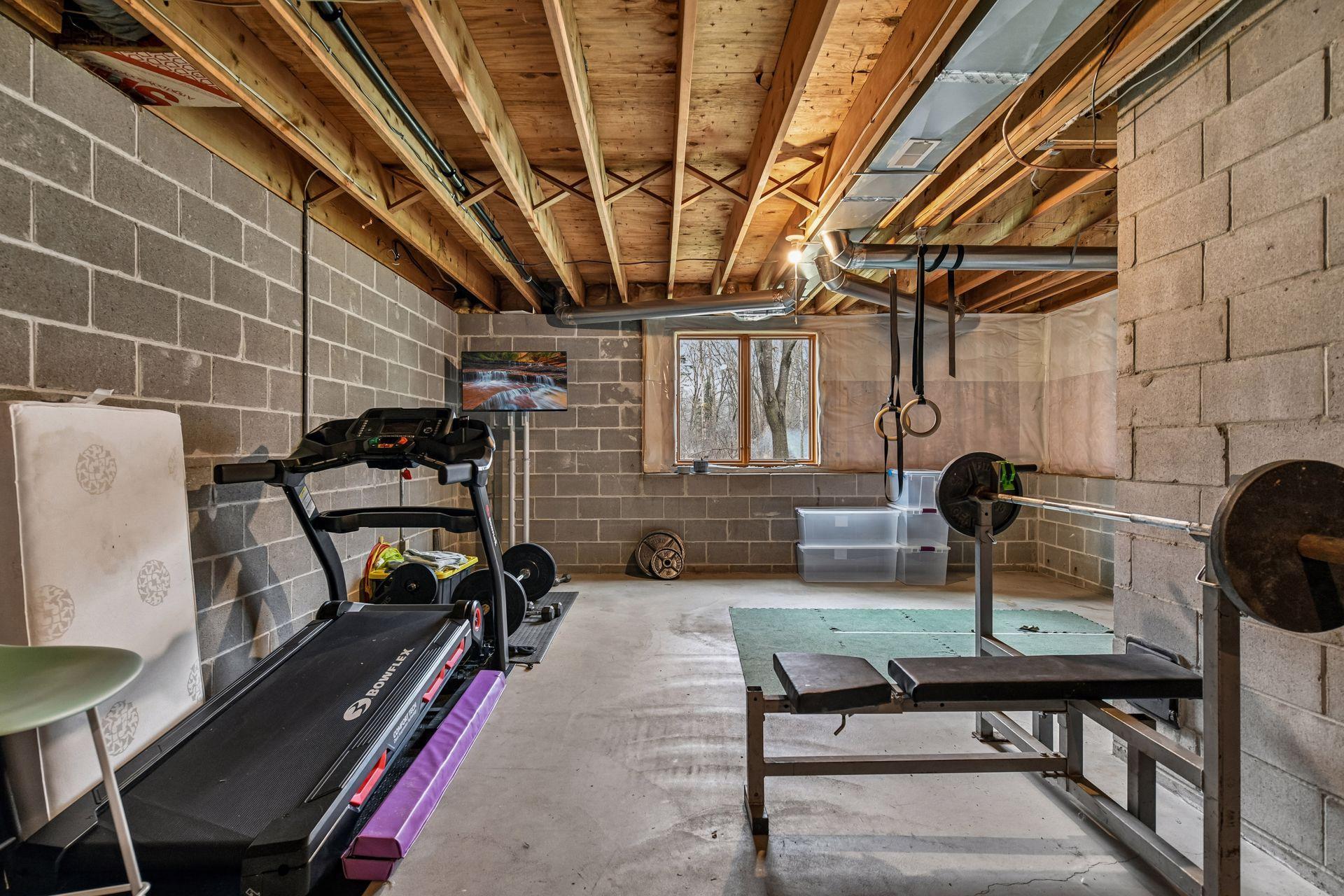 1815 Meadowwoods Trail