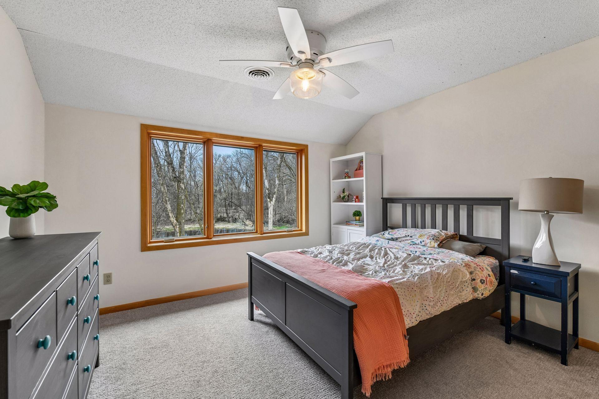 1815 Meadowwoods Trail