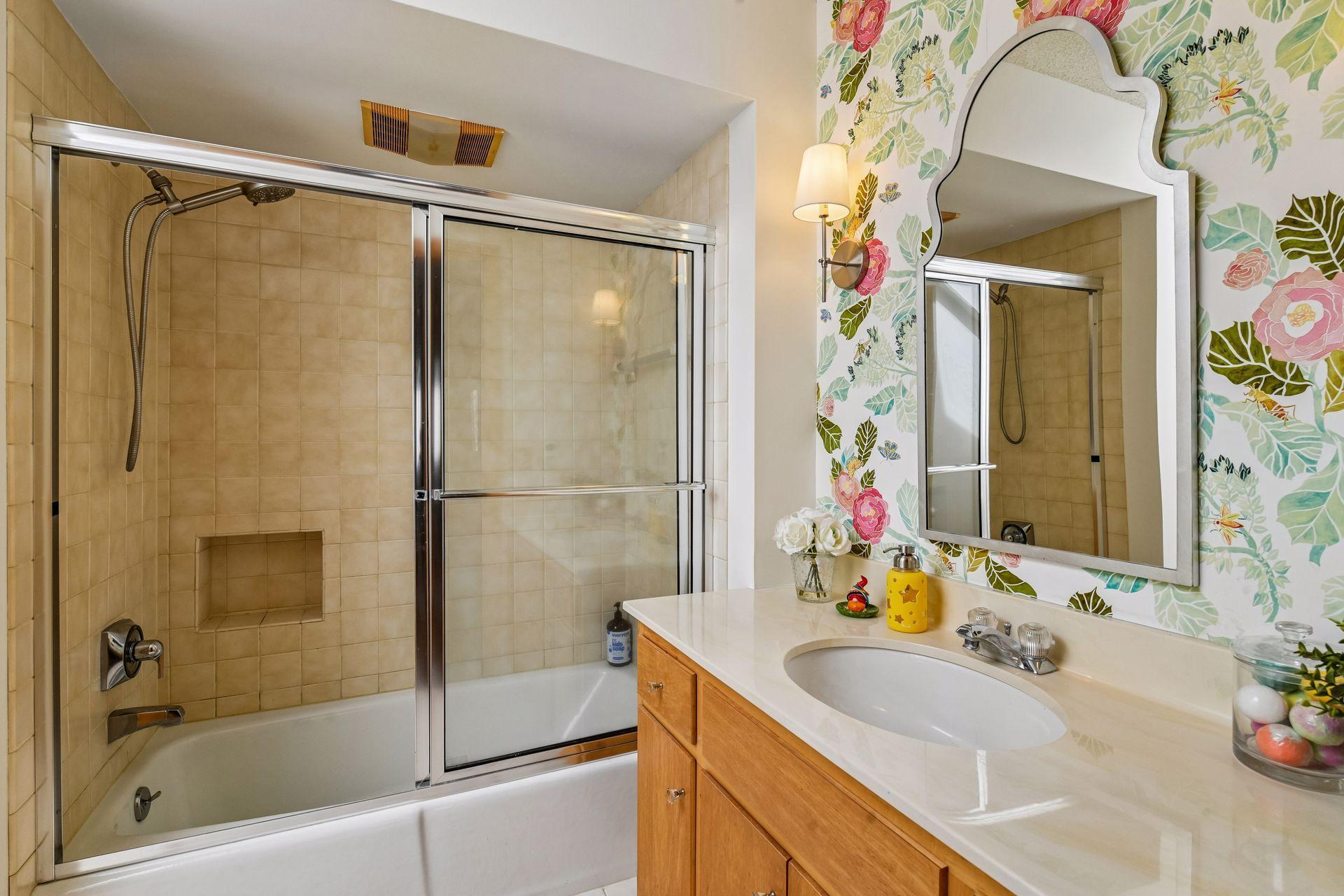 1815 Meadowwoods Trail