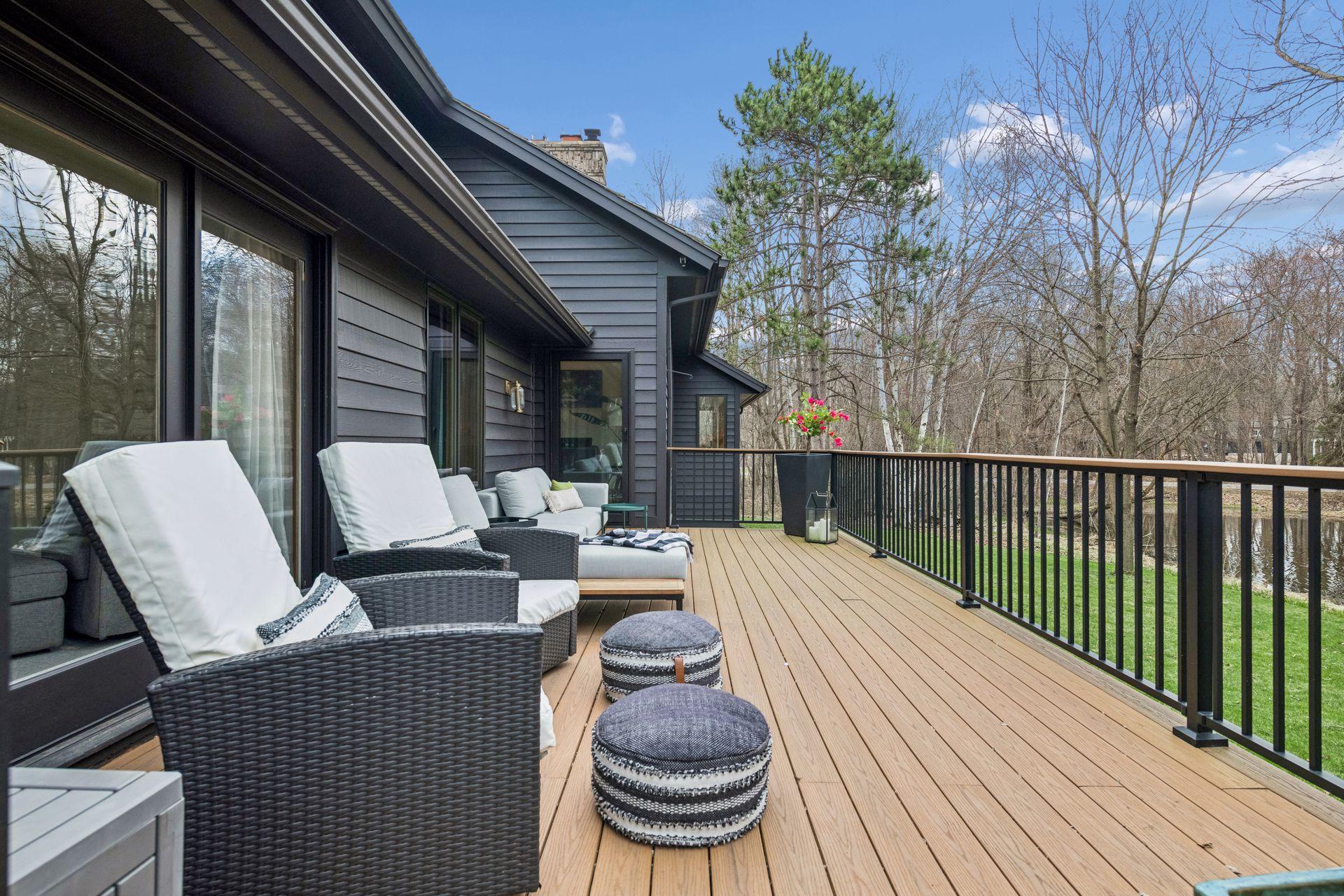1815 Meadowwoods Trail