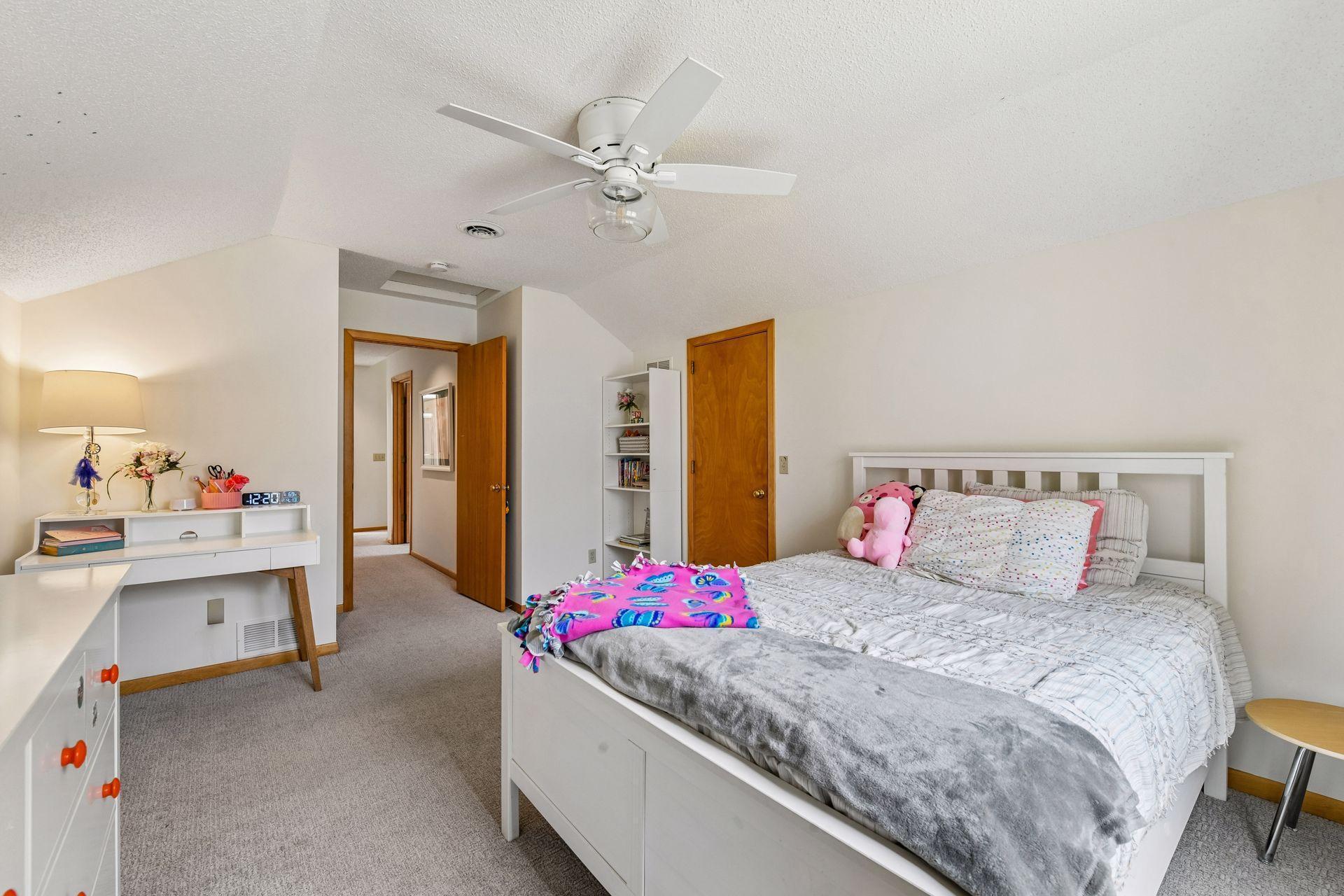 1815 Meadowwoods Trail