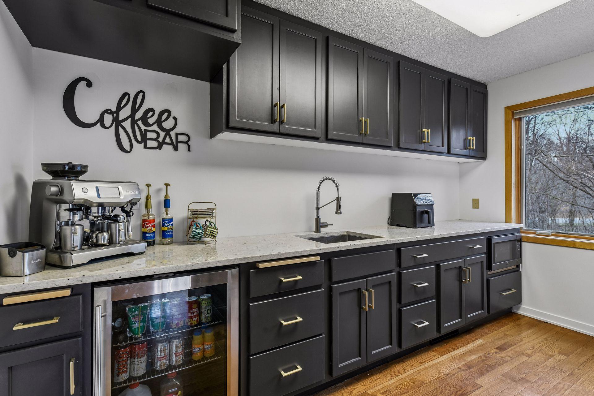 1815 Meadowwoods Trail