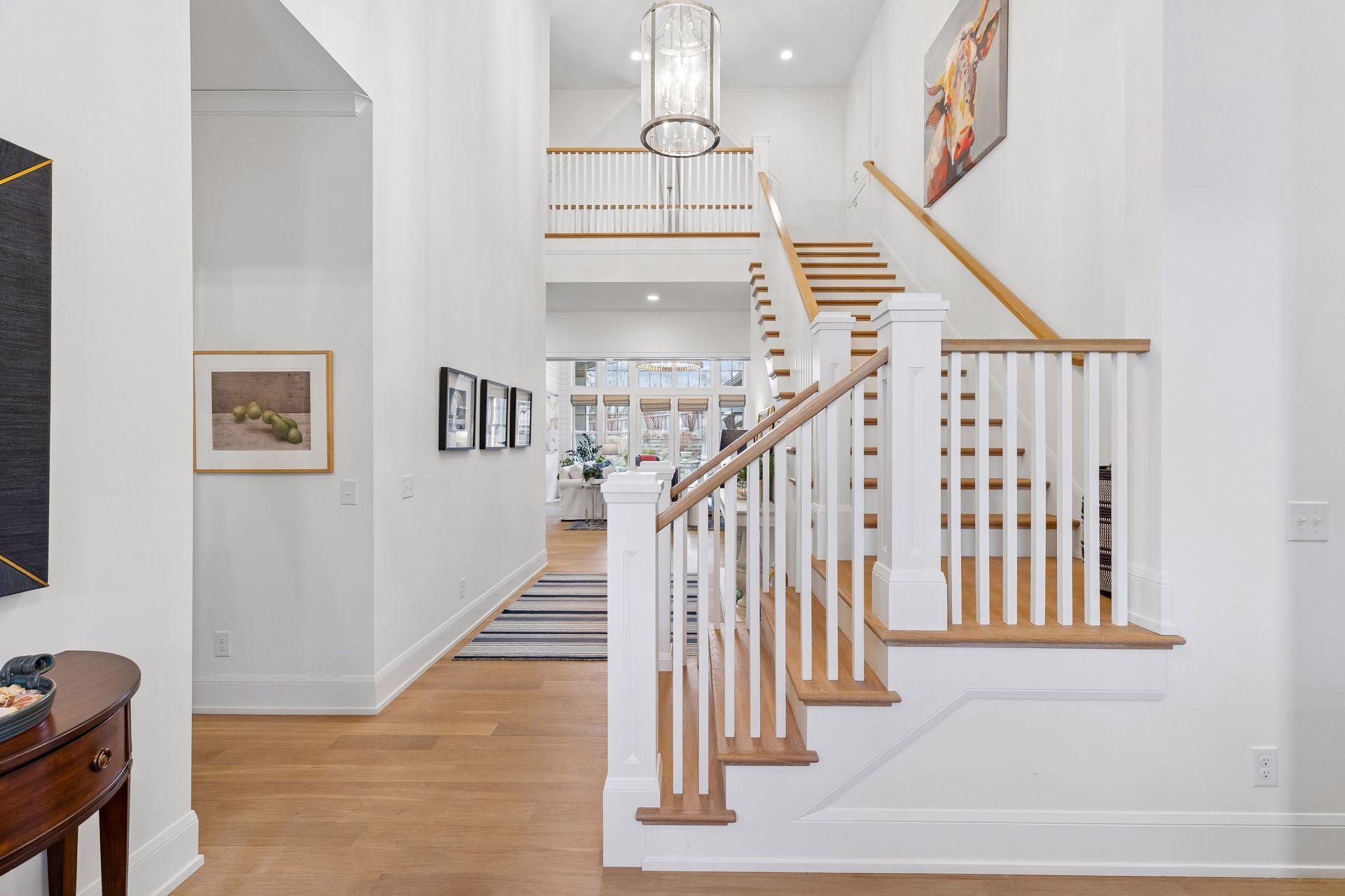 215 Ferndale Road S