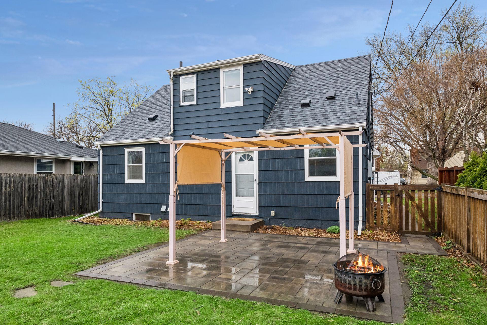 1605 Nokomis Court