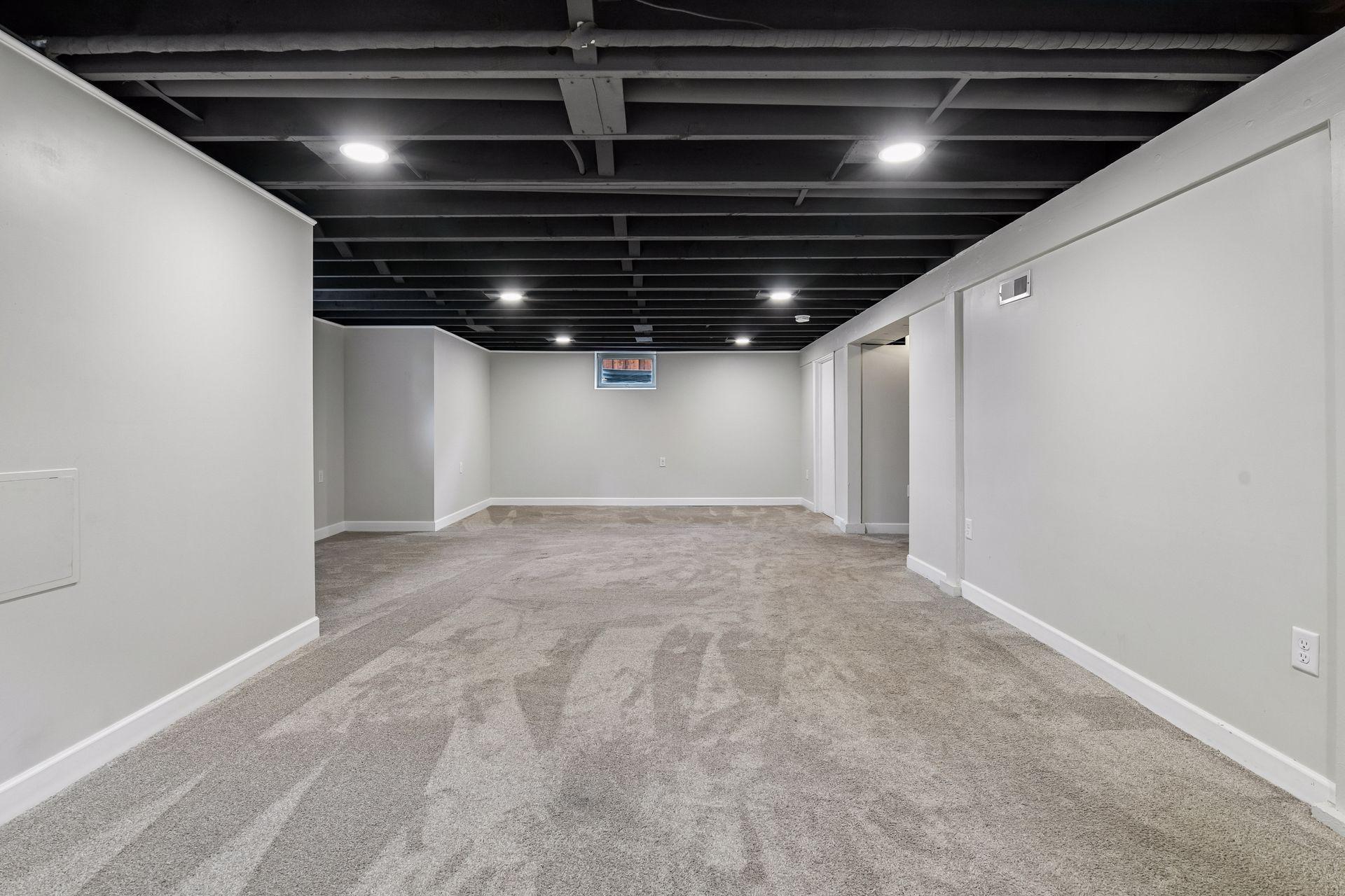 1605 Nokomis Court