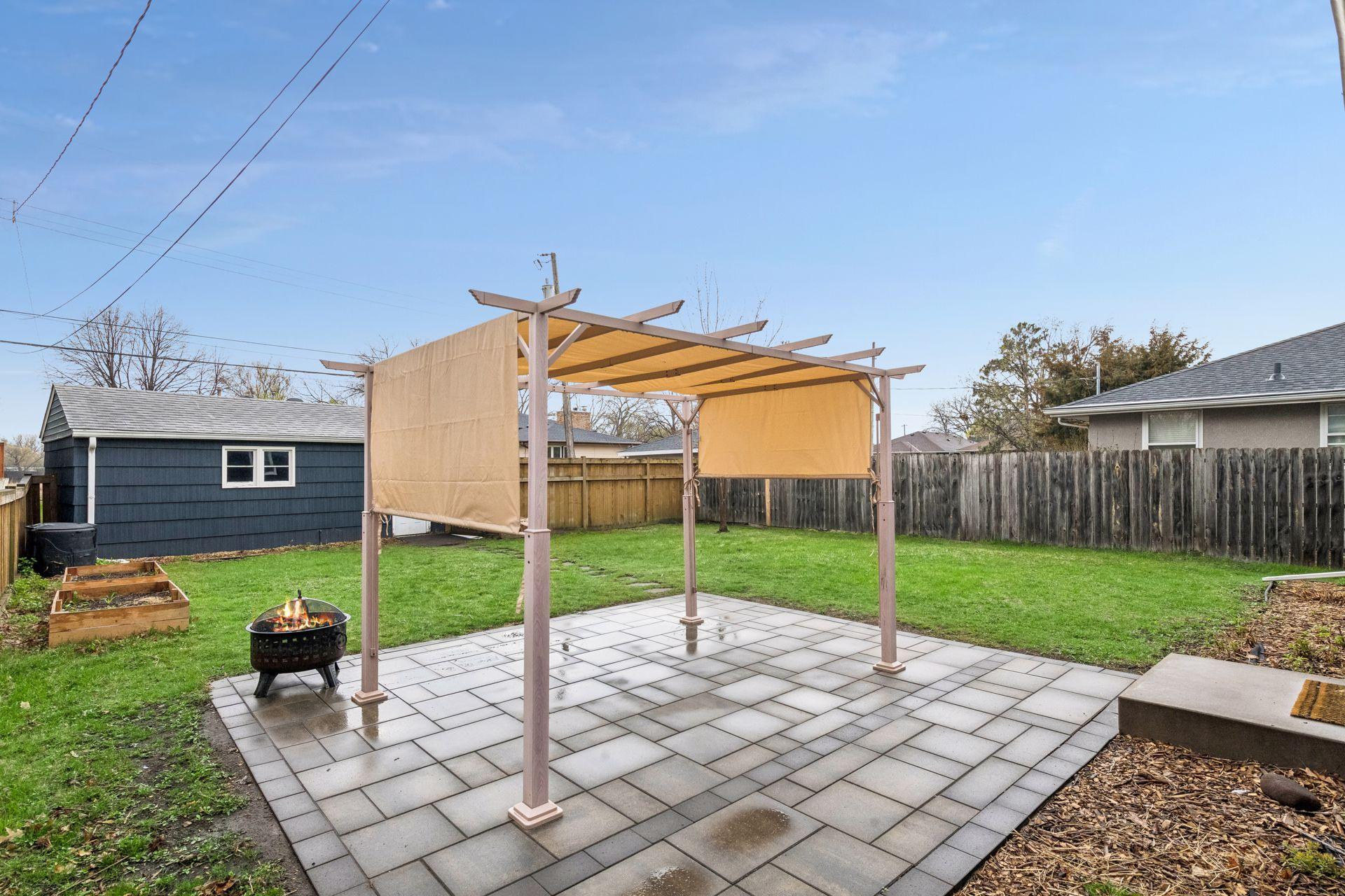1605 Nokomis Court