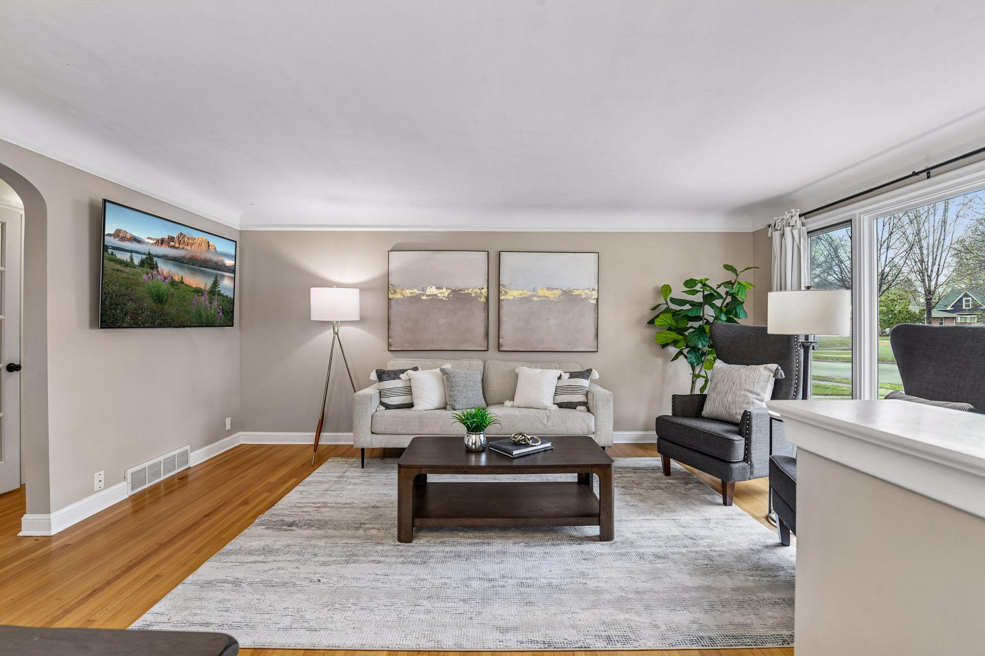 1605 Nokomis Court