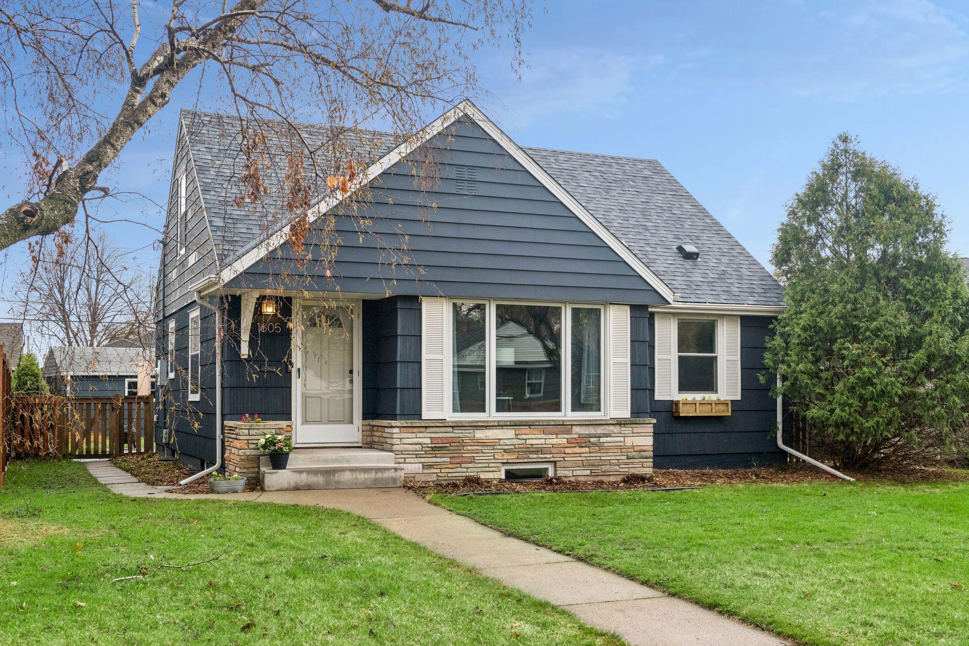 1605 Nokomis Court