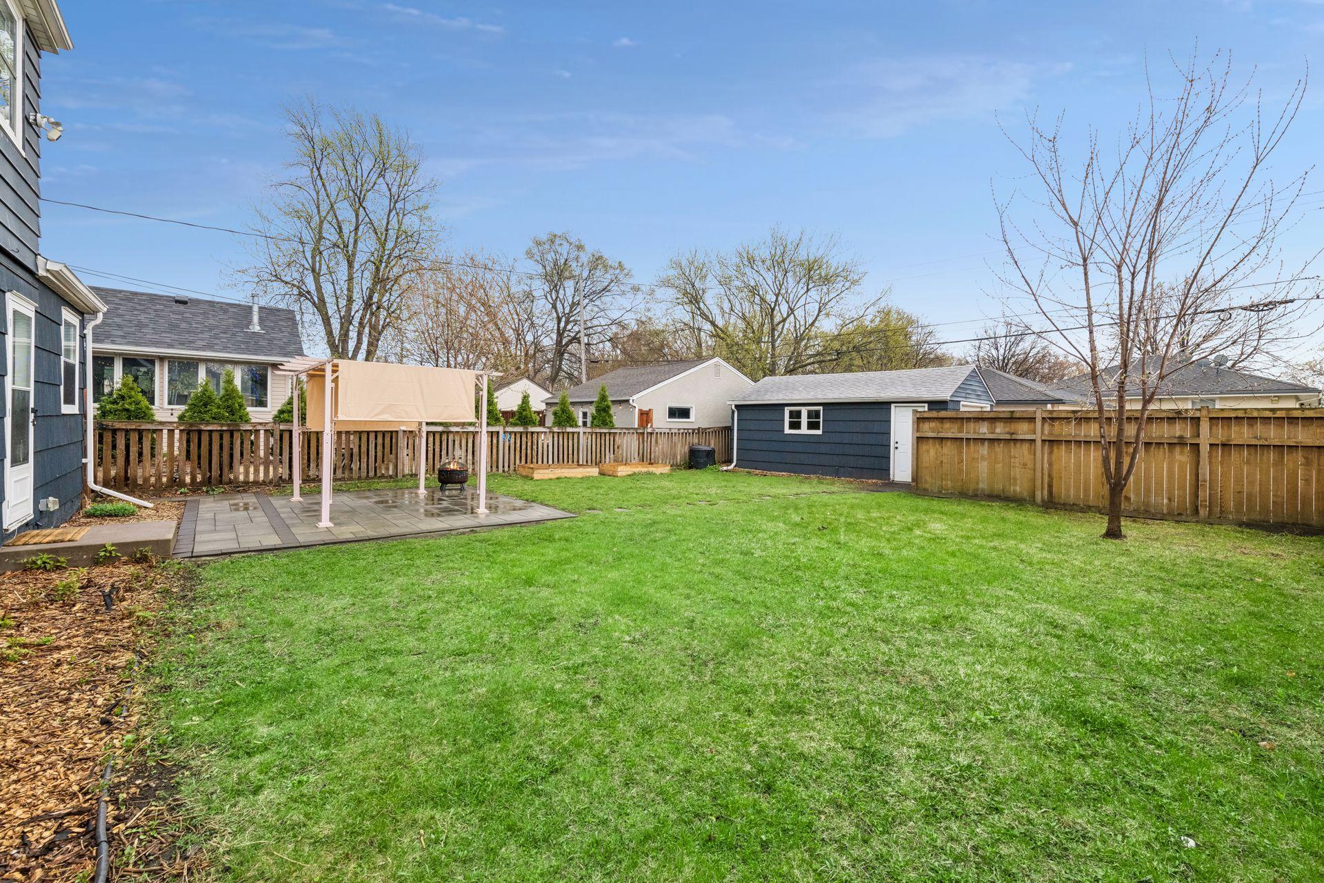 1605 Nokomis Court