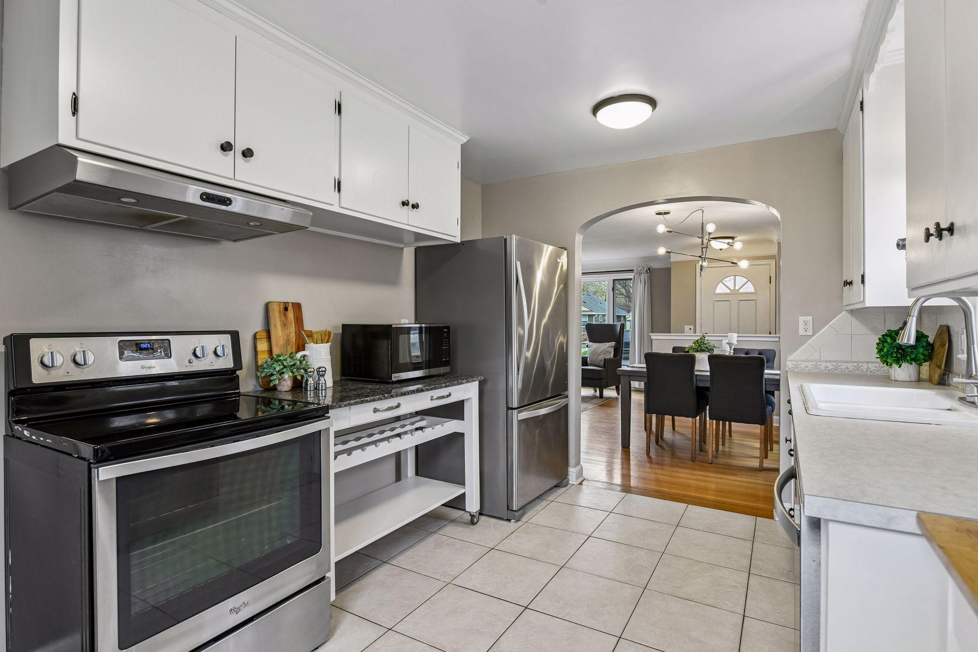 1605 Nokomis Court