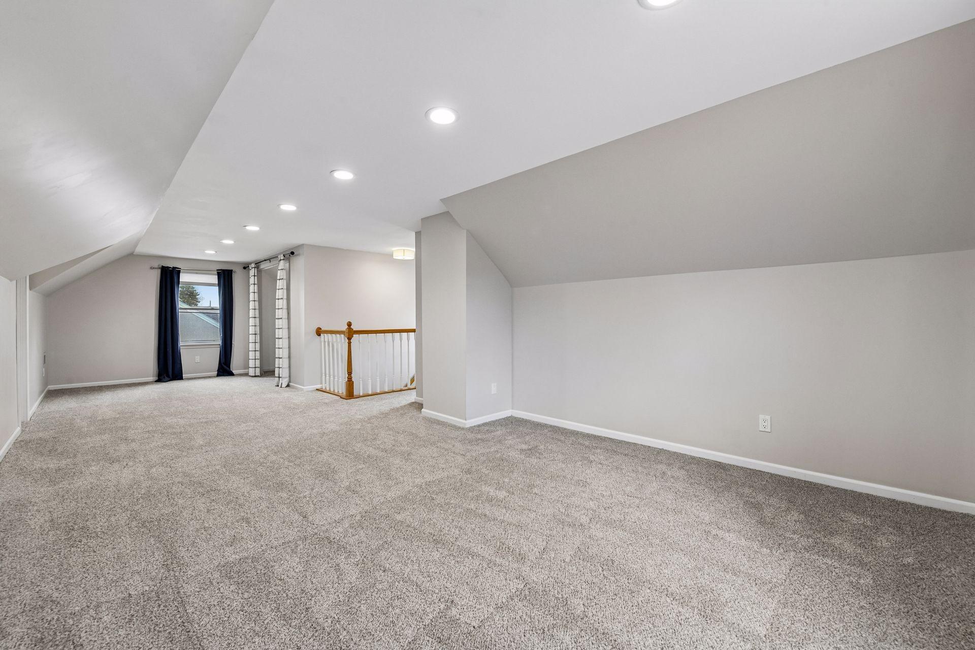 1605 Nokomis Court