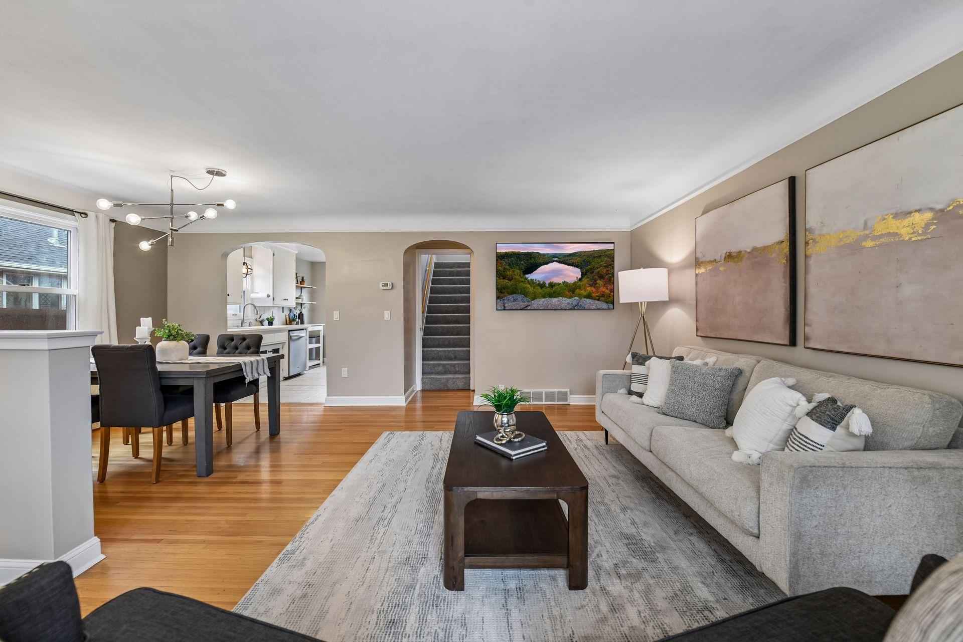 1605 Nokomis Court