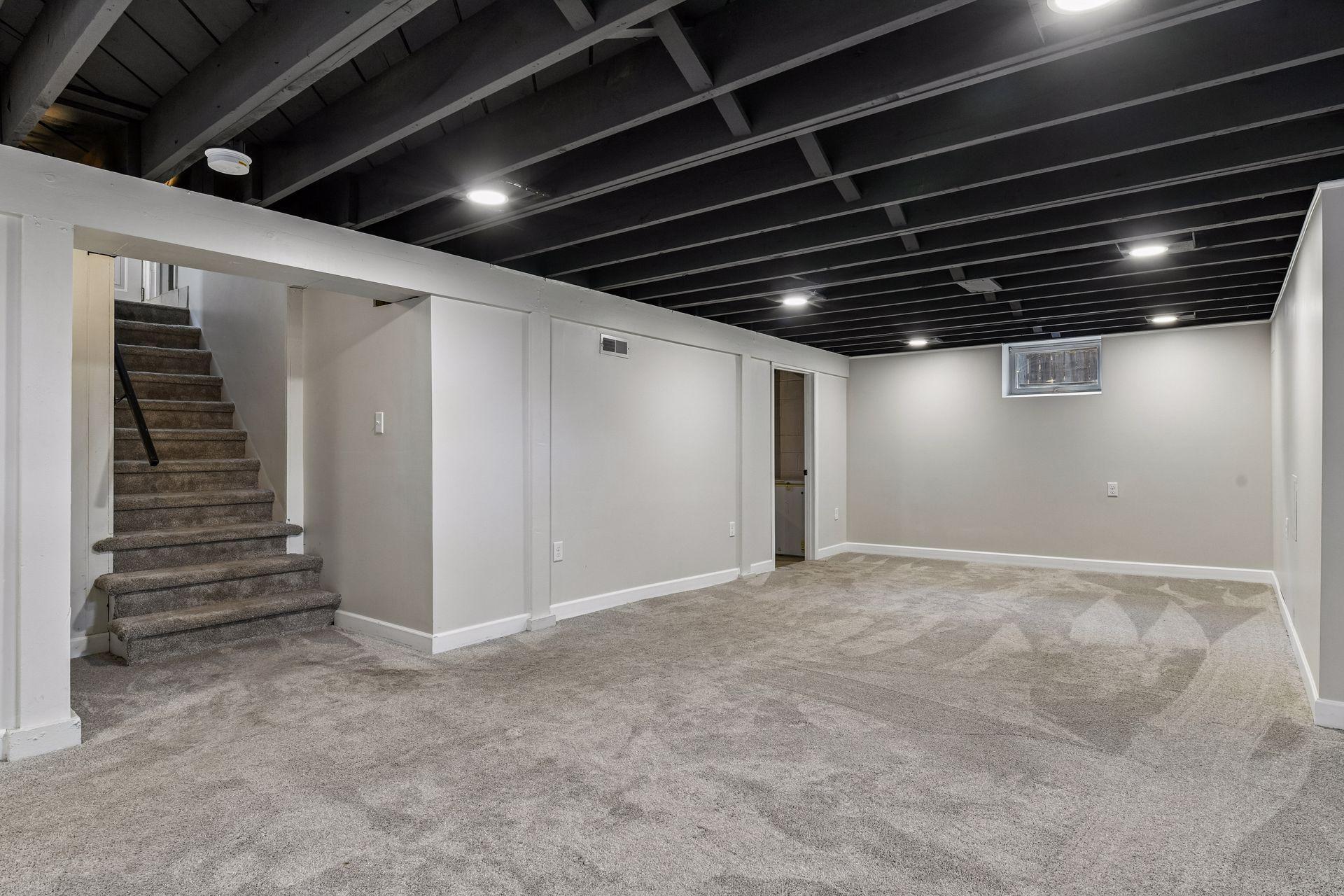 1605 Nokomis Court