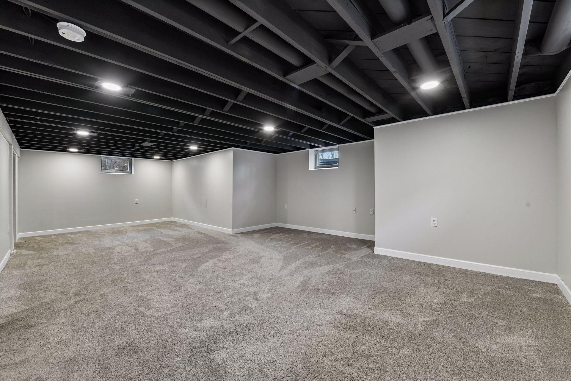 1605 Nokomis Court