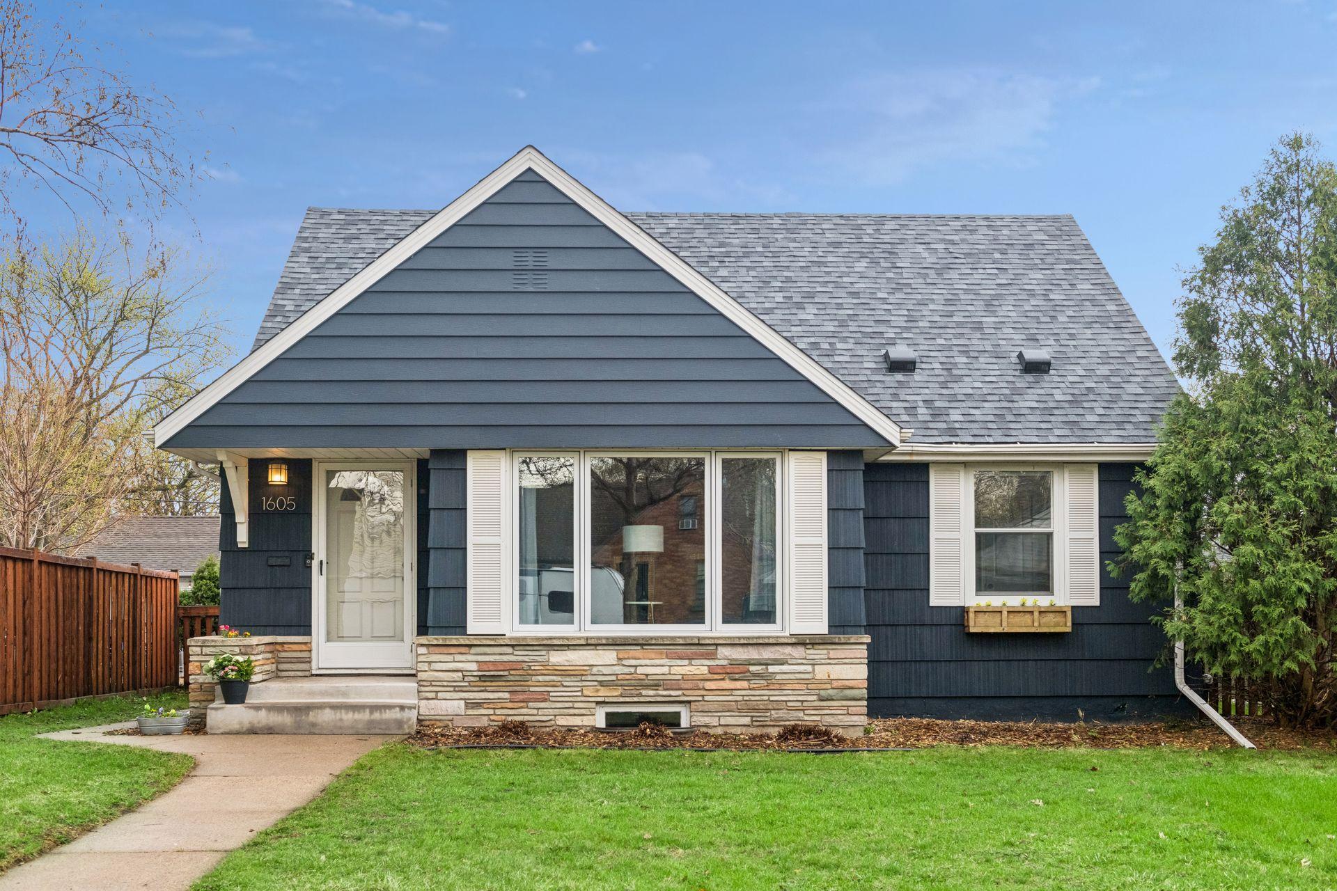 1605 Nokomis Court