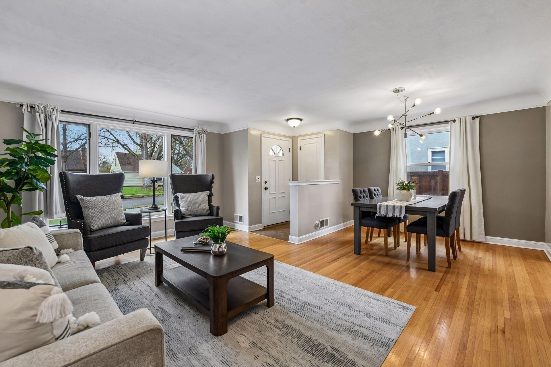 1605 Nokomis Court