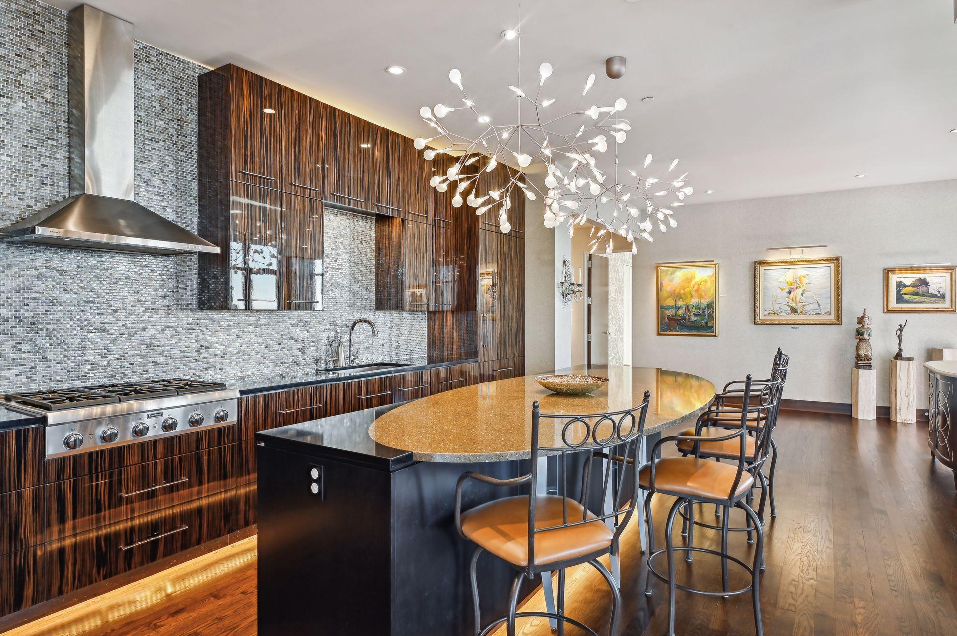 201 S 11th St. Street Unit: 2500