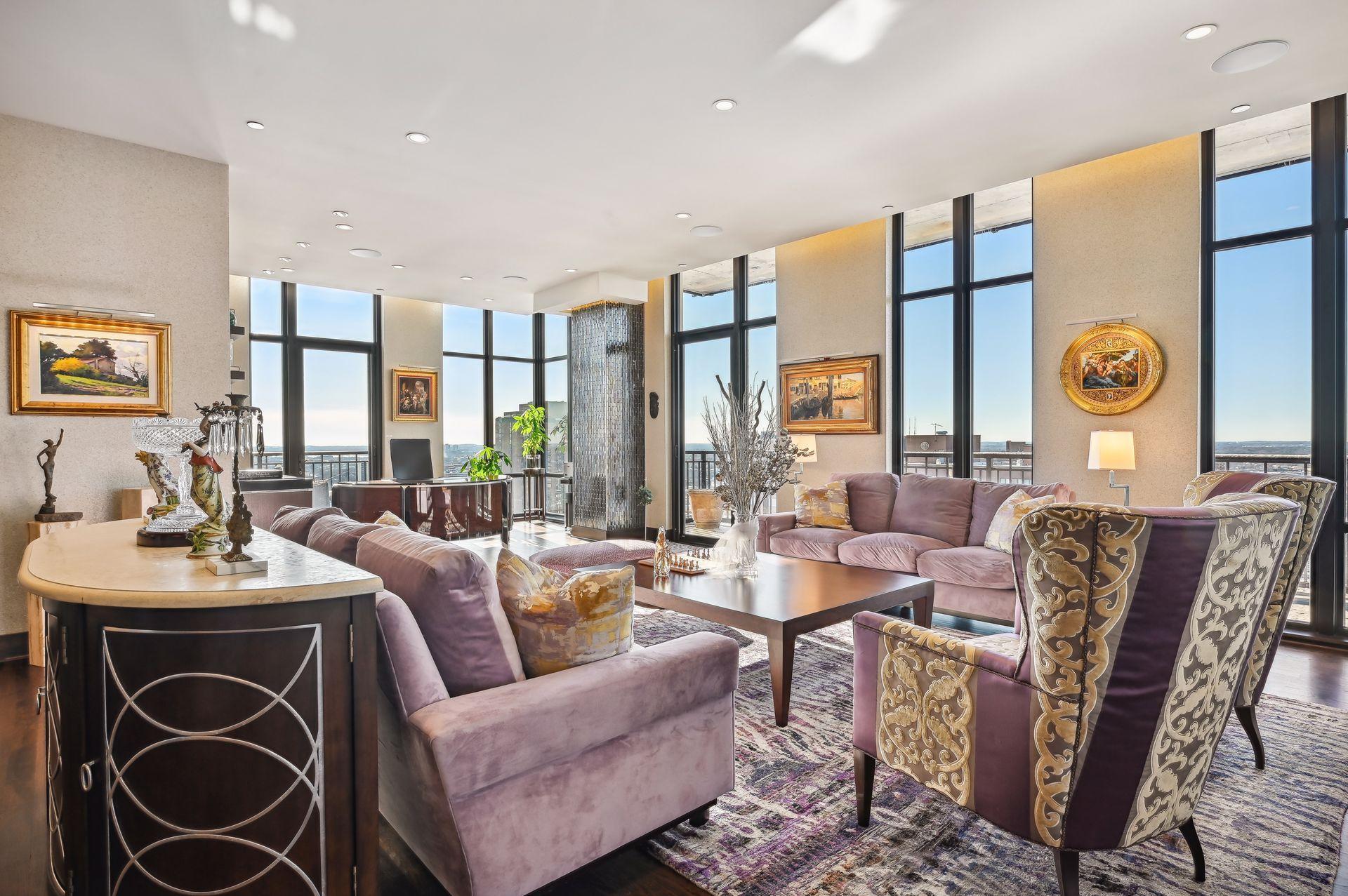 201 S 11th St. Street Unit: 2500