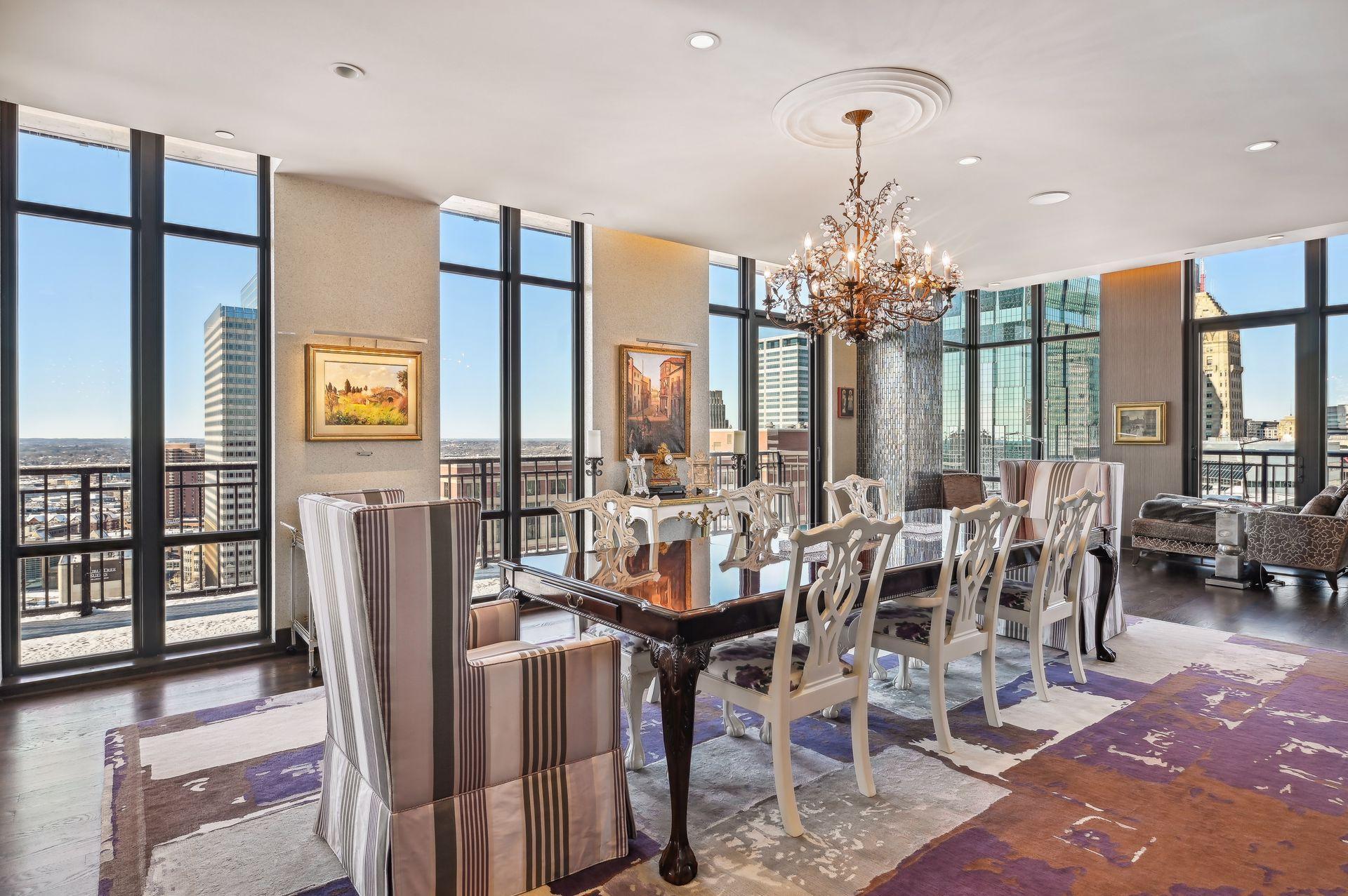 201 S 11th St. Street Unit: 2500