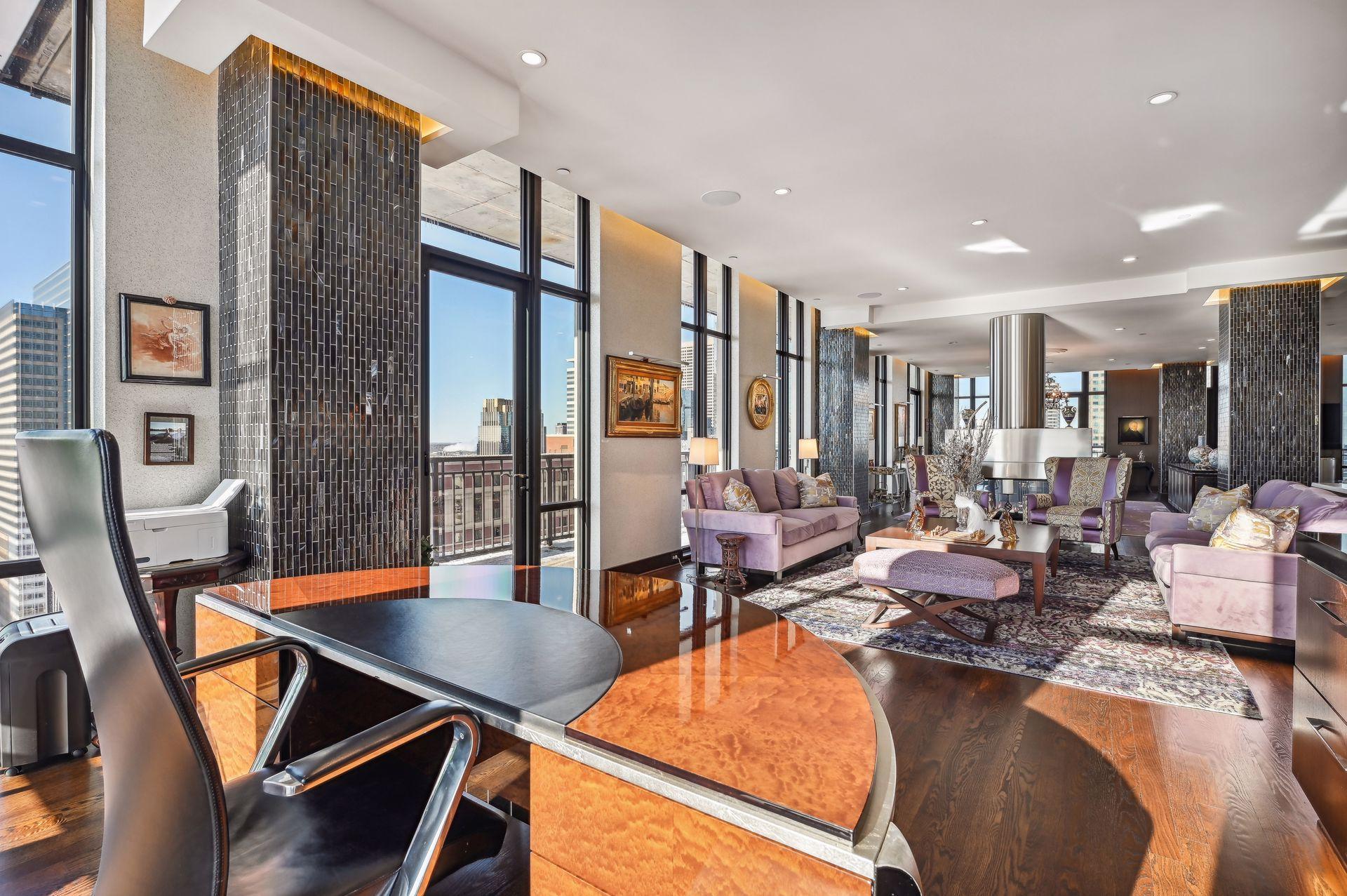 201 S 11th St. Street Unit: 2500