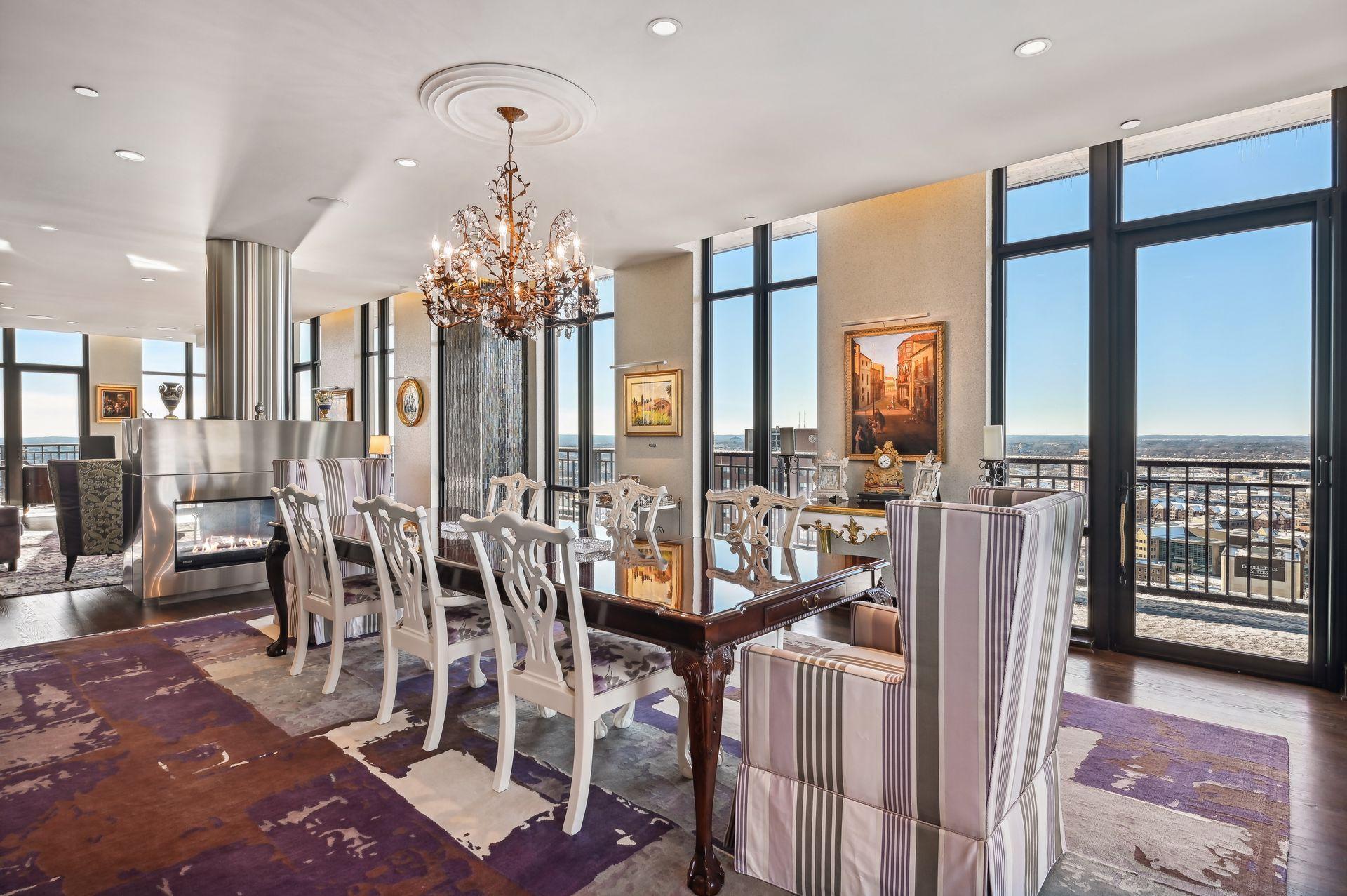 201 S 11th St. Street Unit: 2500