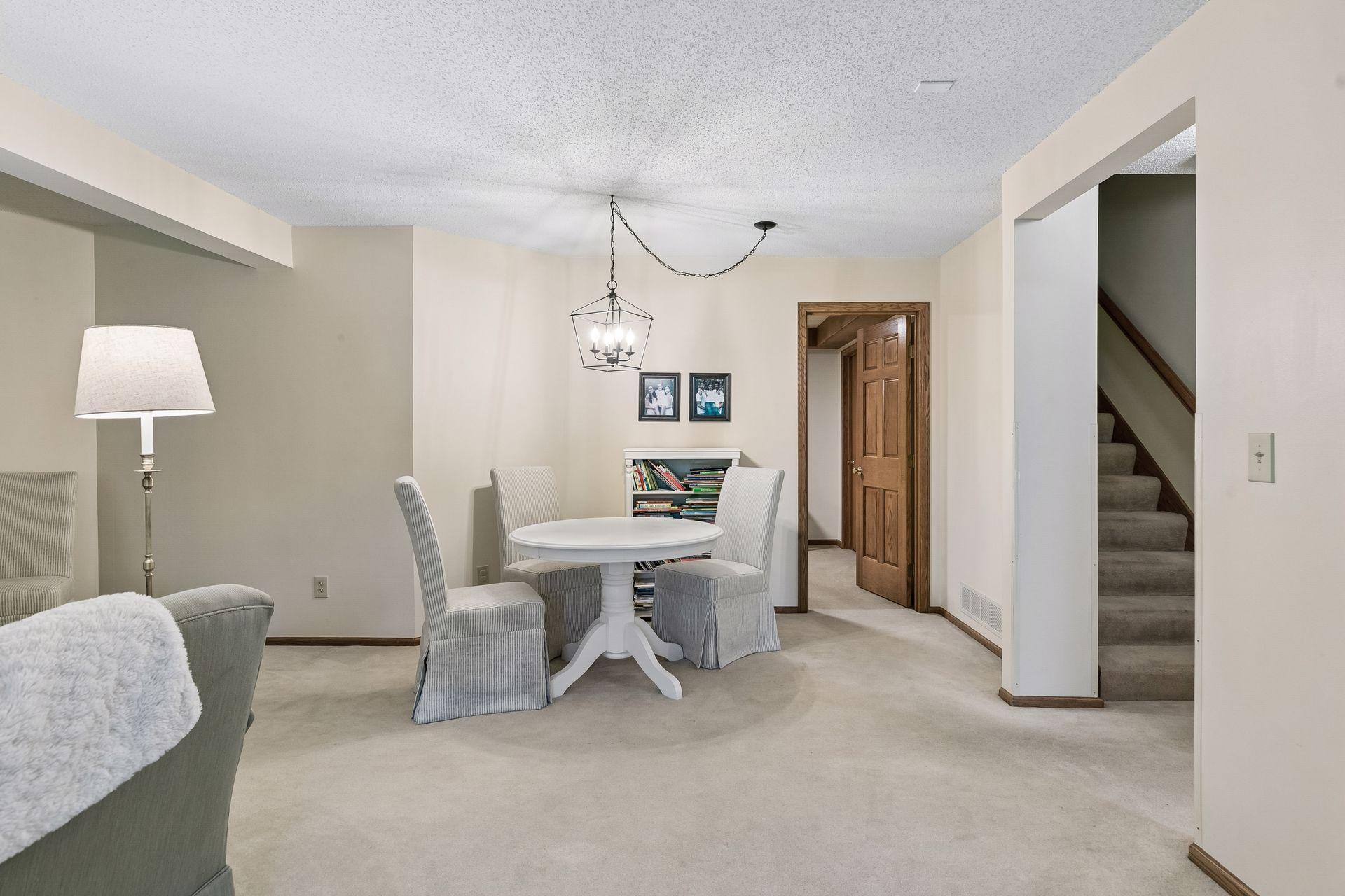 1688 Wexford Way