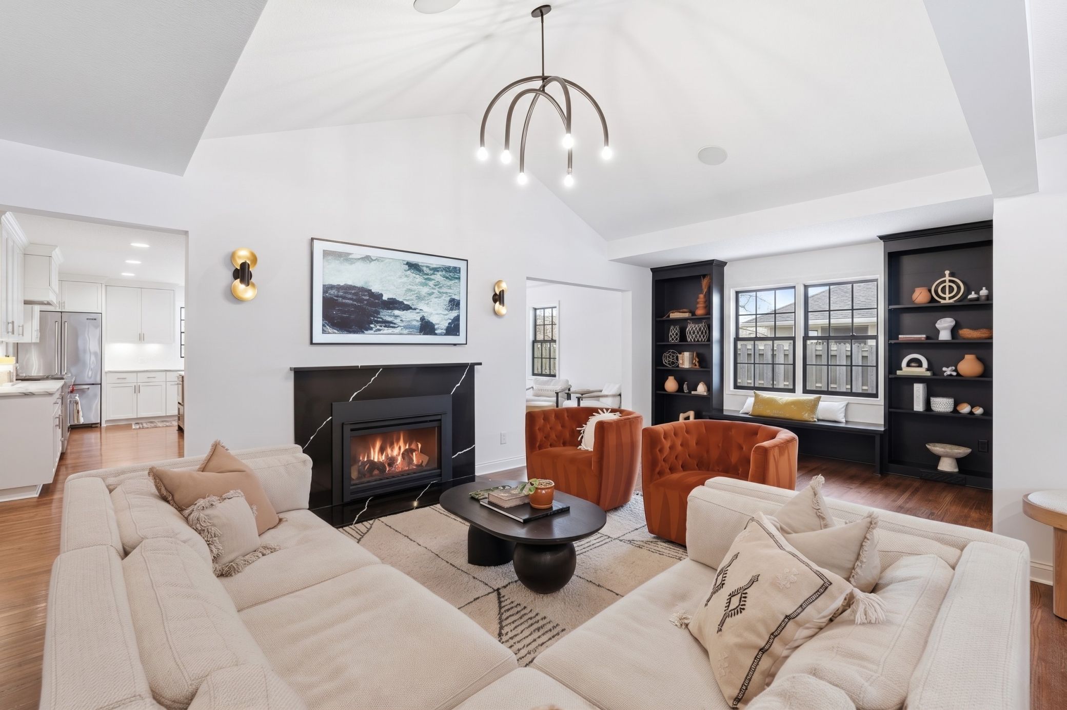 225 Broadway Avenue N