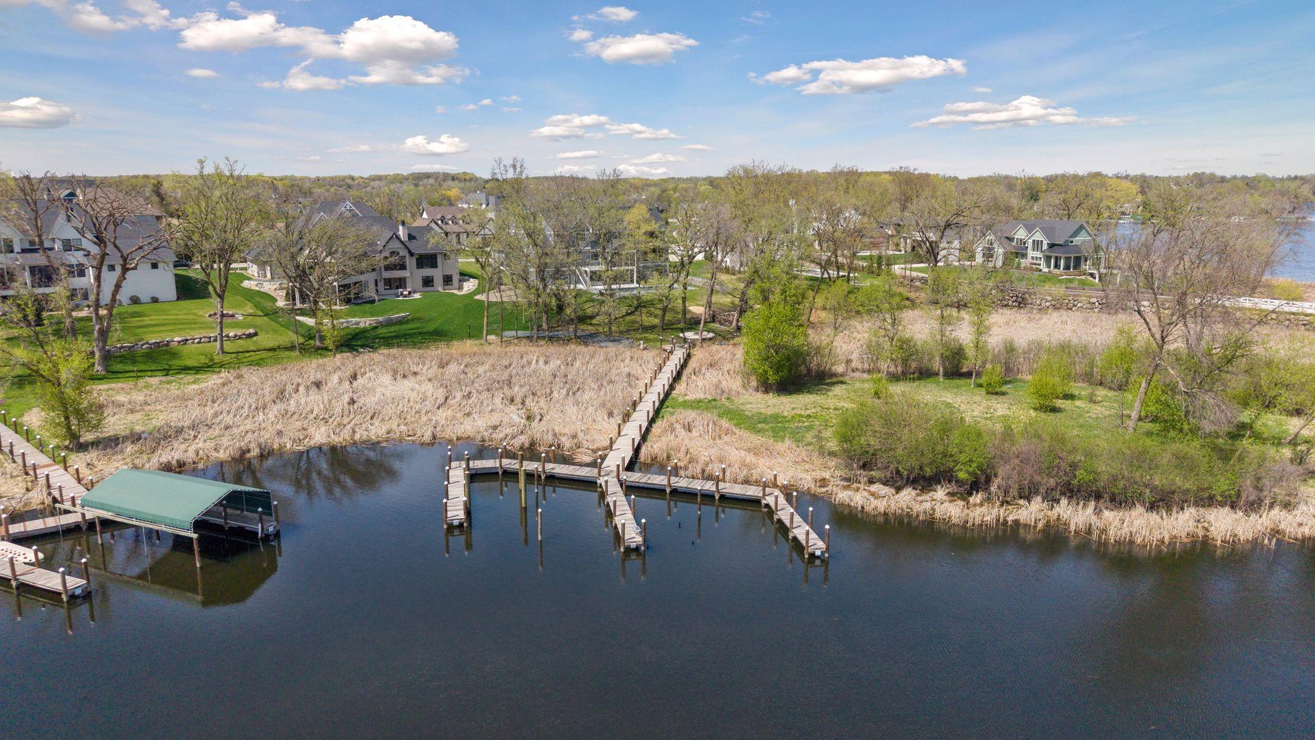 3734 Woodland Cove Parkway