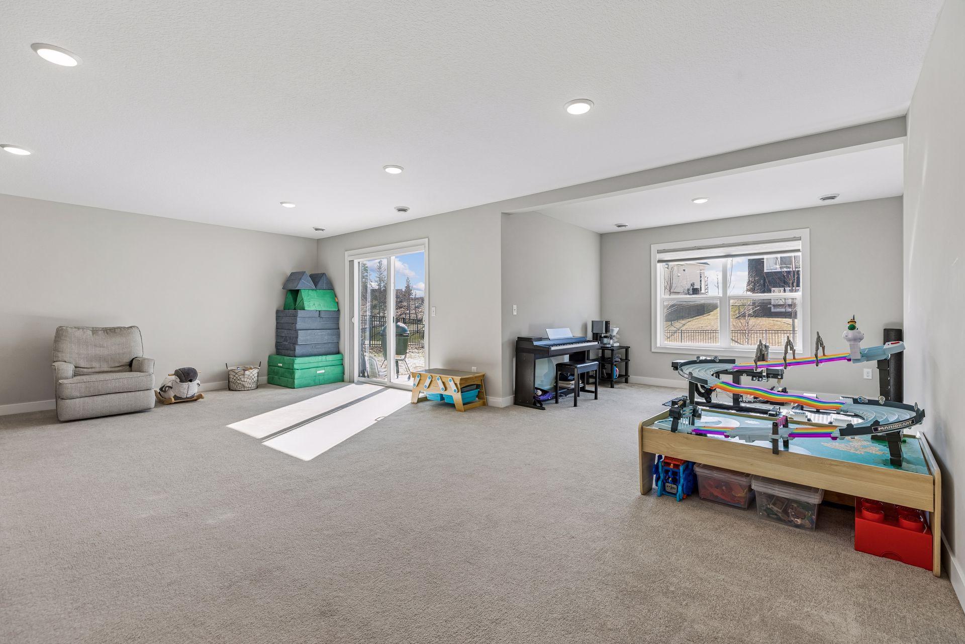 6087 Troy Lane N