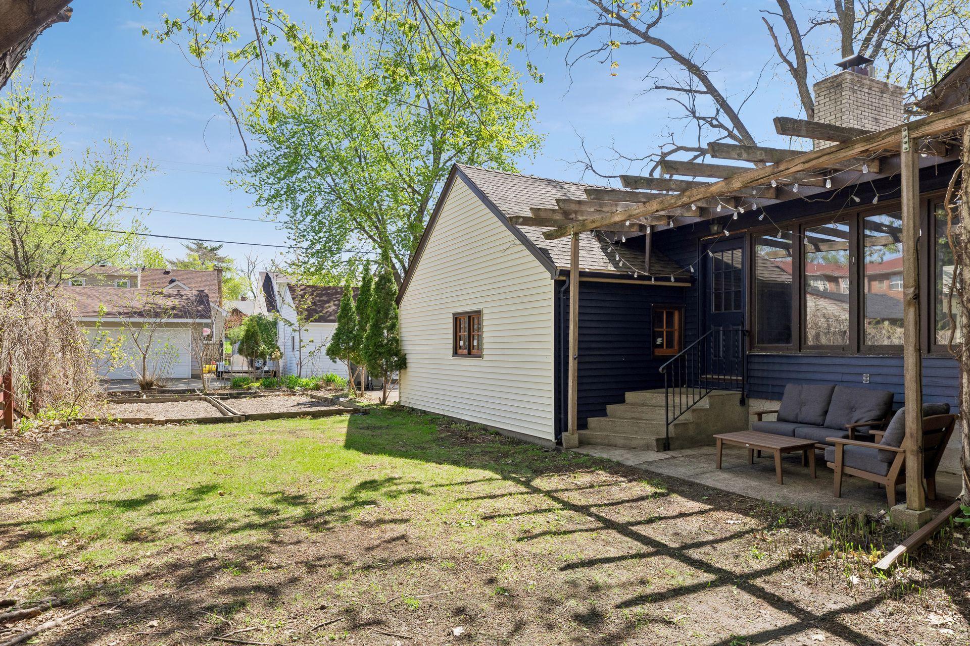 6709 Harriet Avenue